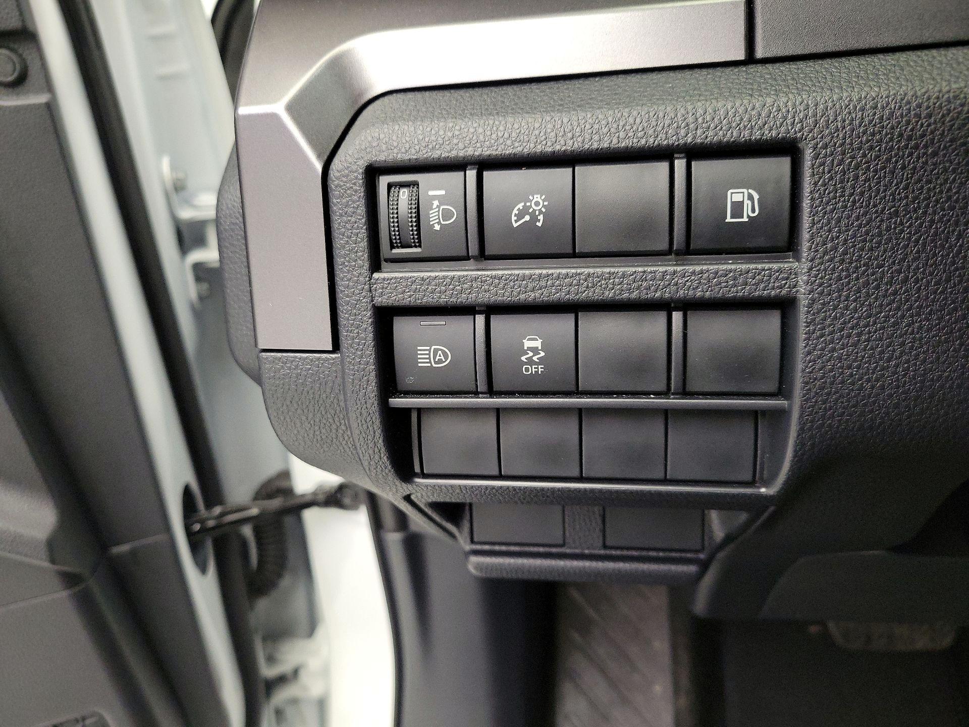 Thumbnail: 2025 Toyota 4Runner - 13