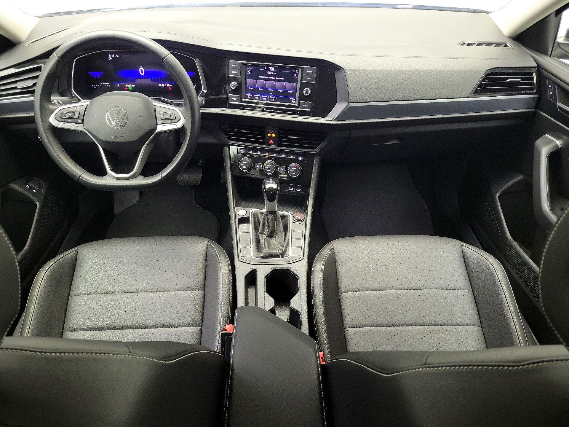 Thumbnail: 2024 Volkswagen Jetta - 9