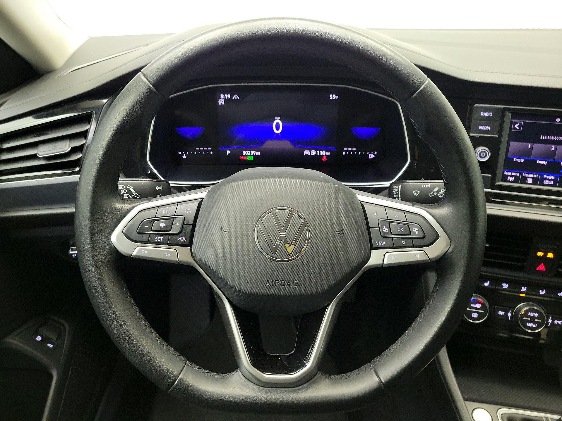 Thumbnail: 2024 Volkswagen Jetta - 10