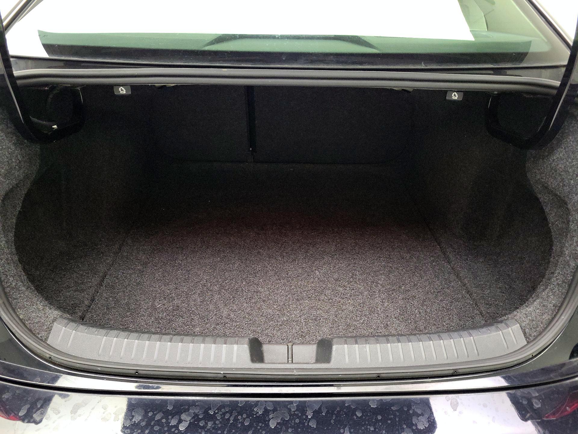 Thumbnail: 2024 Volkswagen Jetta - 20