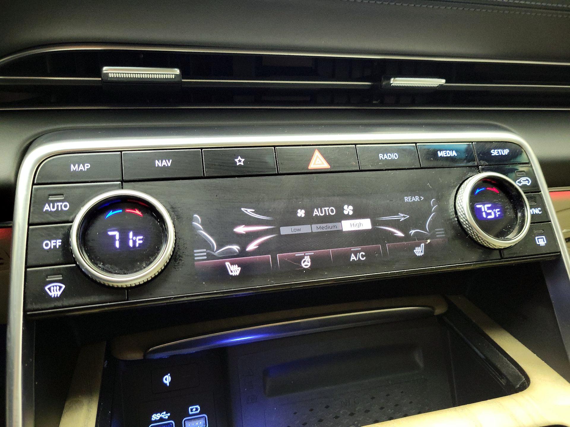 Thumbnail: 2024 Genesis GV80 - 17