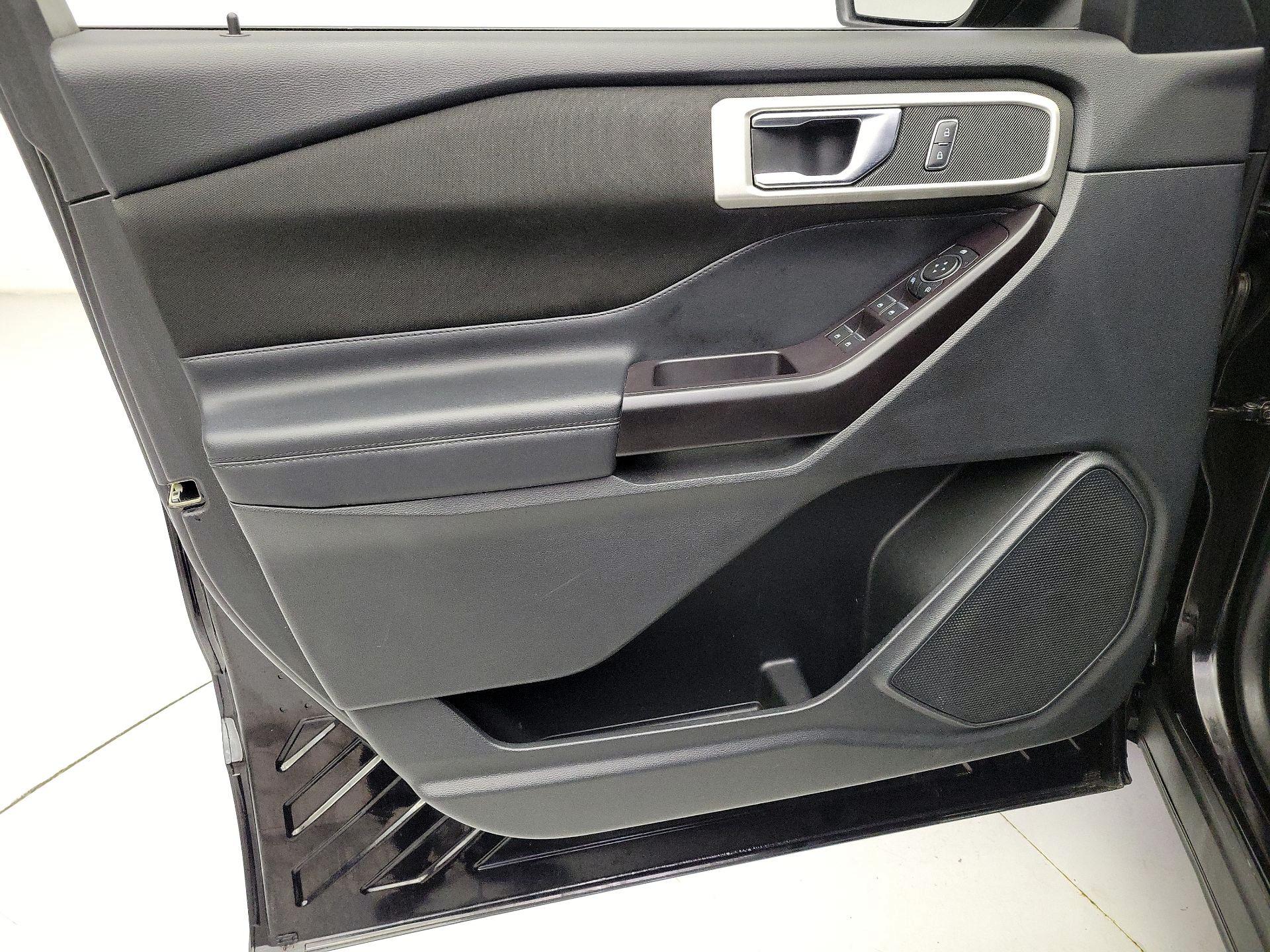 Thumbnail: 2020 Ford Explorer - 12