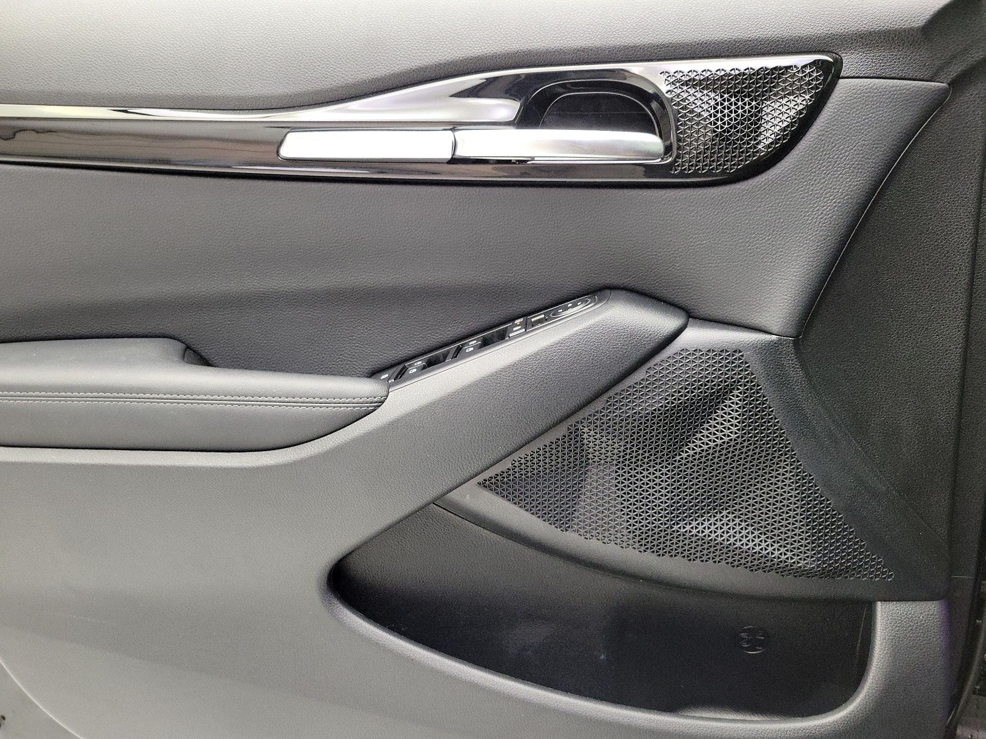 Thumbnail: 2024 Kia Seltos - 12