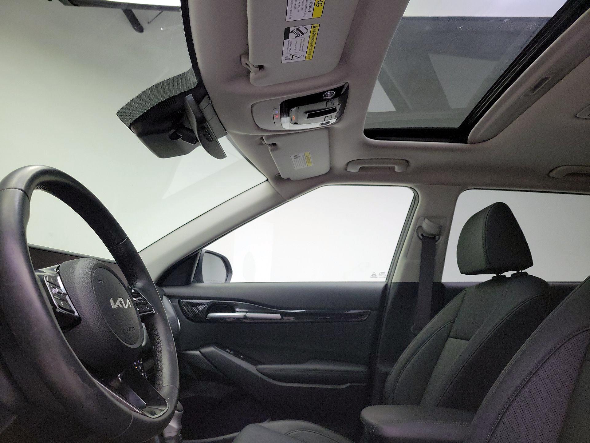 Thumbnail: 2024 Kia Seltos - 18