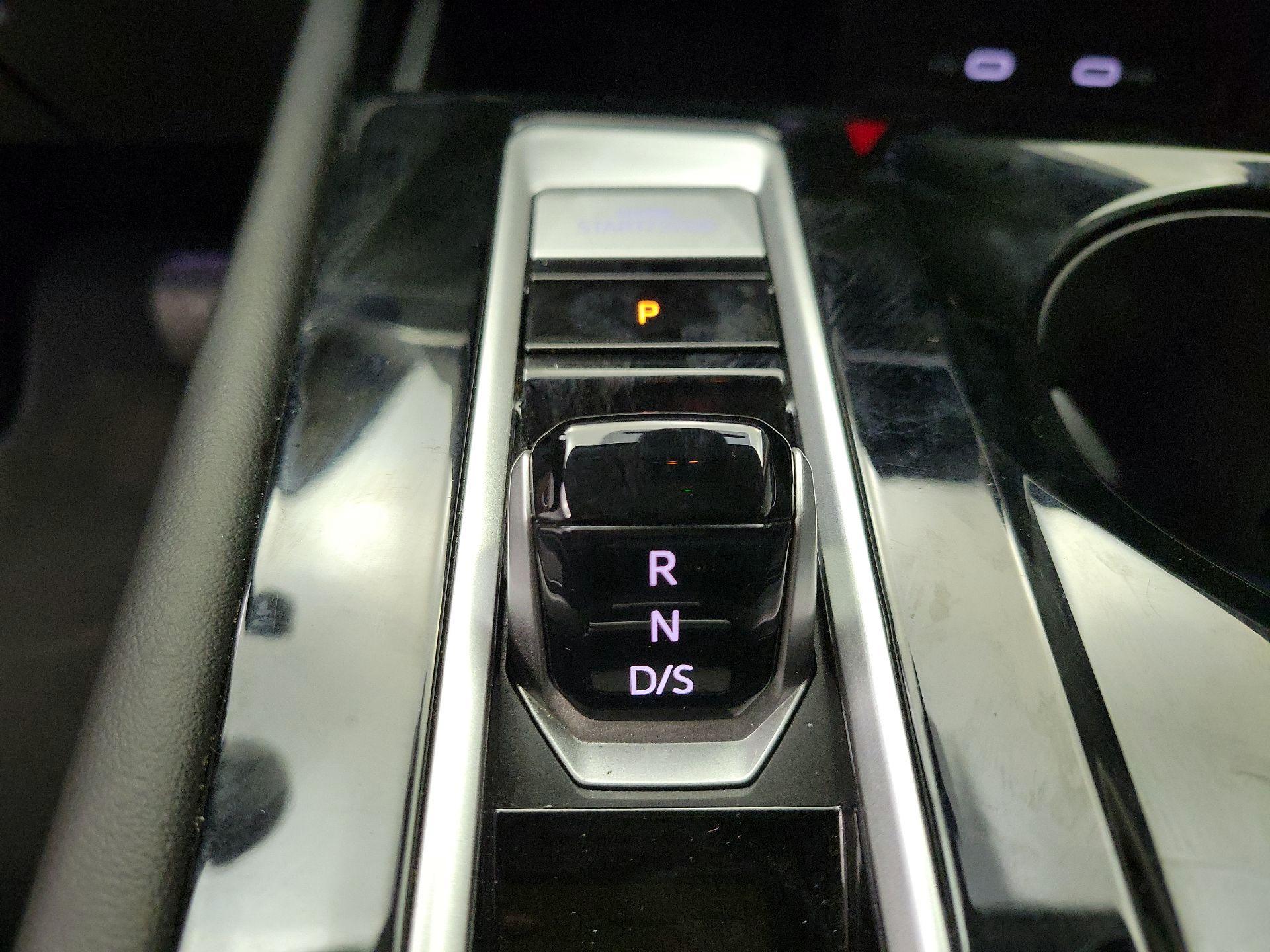 Thumbnail: 2025 Volkswagen Atlas - 17