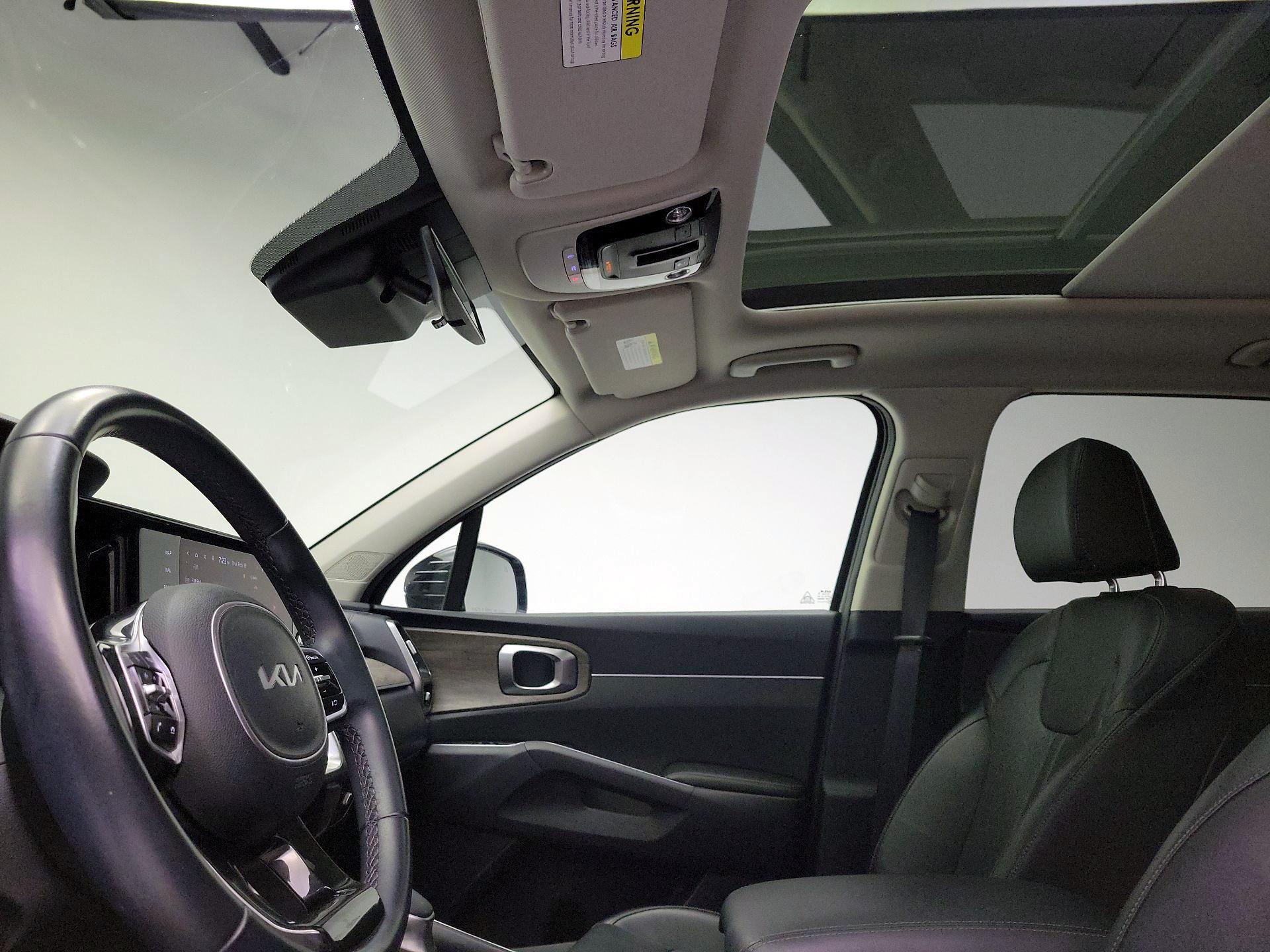 Thumbnail: 2023 Kia Sorento - 18