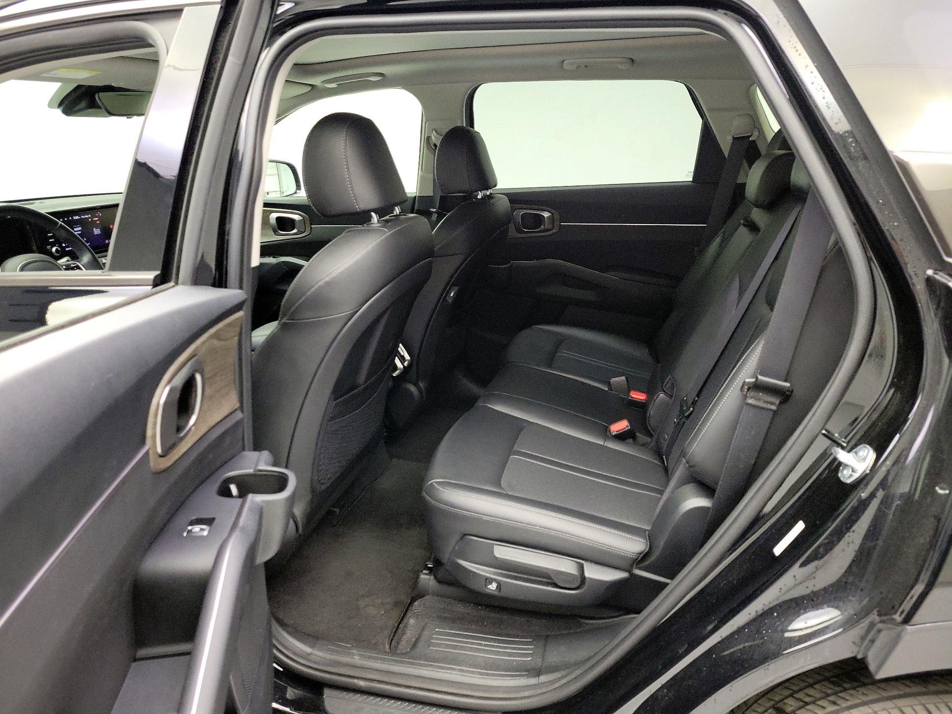 Thumbnail: 2023 Kia Sorento - 19