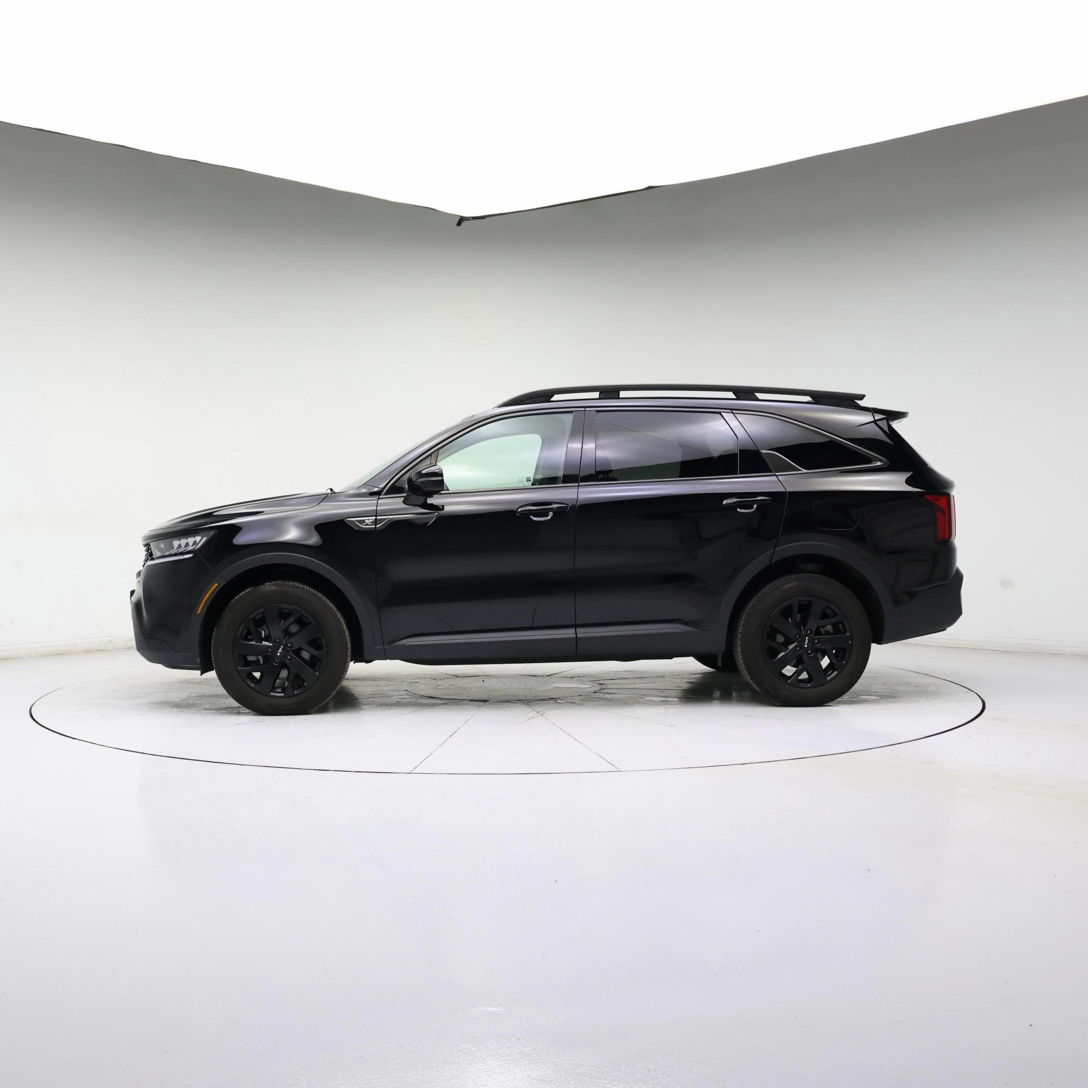 Thumbnail: 2023 Kia Sorento - 3