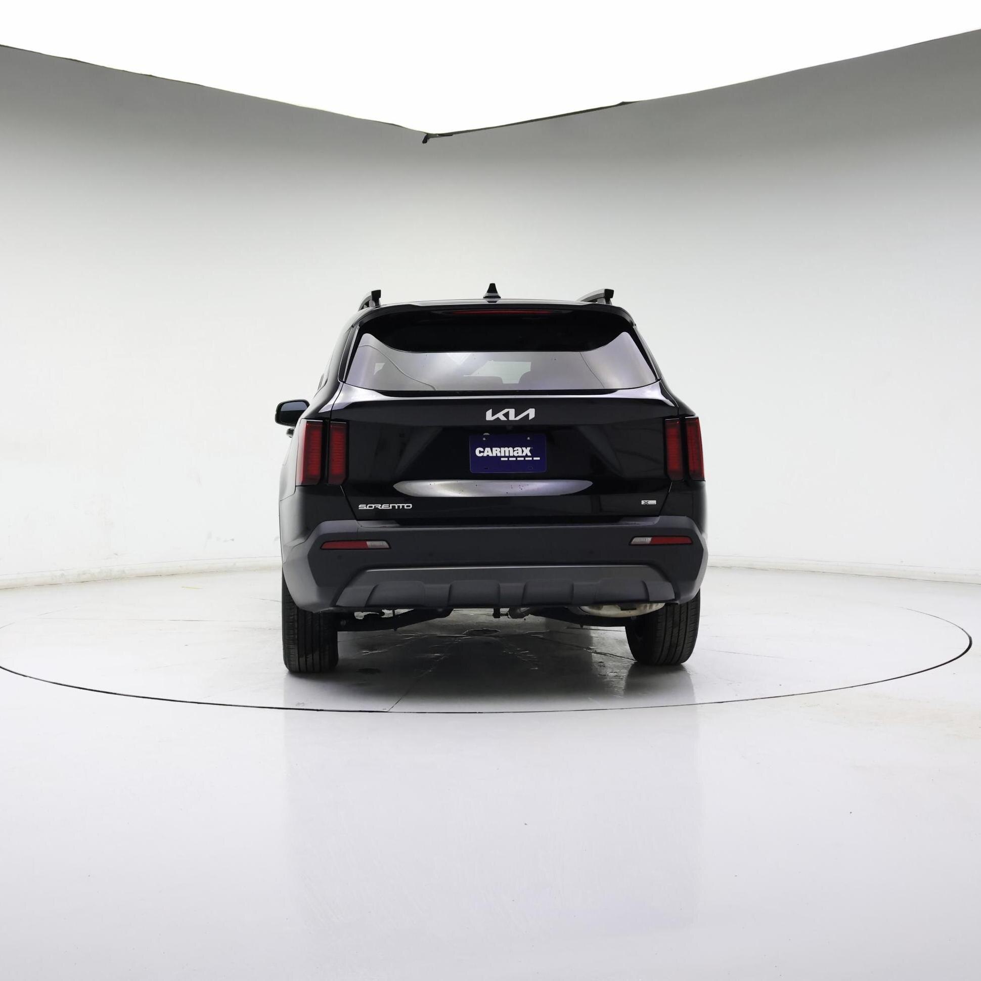 Thumbnail: 2023 Kia Sorento - 6