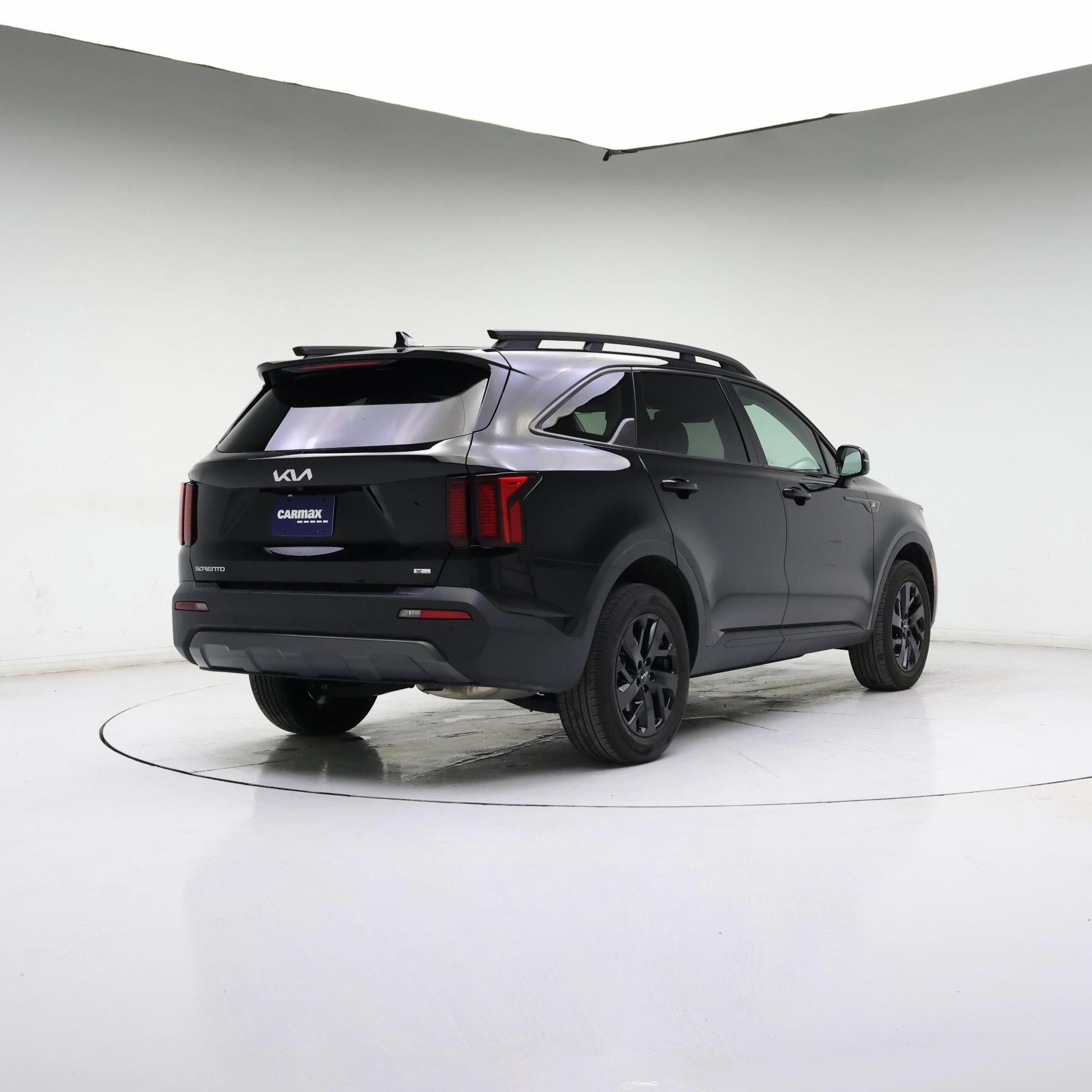 Thumbnail: 2023 Kia Sorento - 8