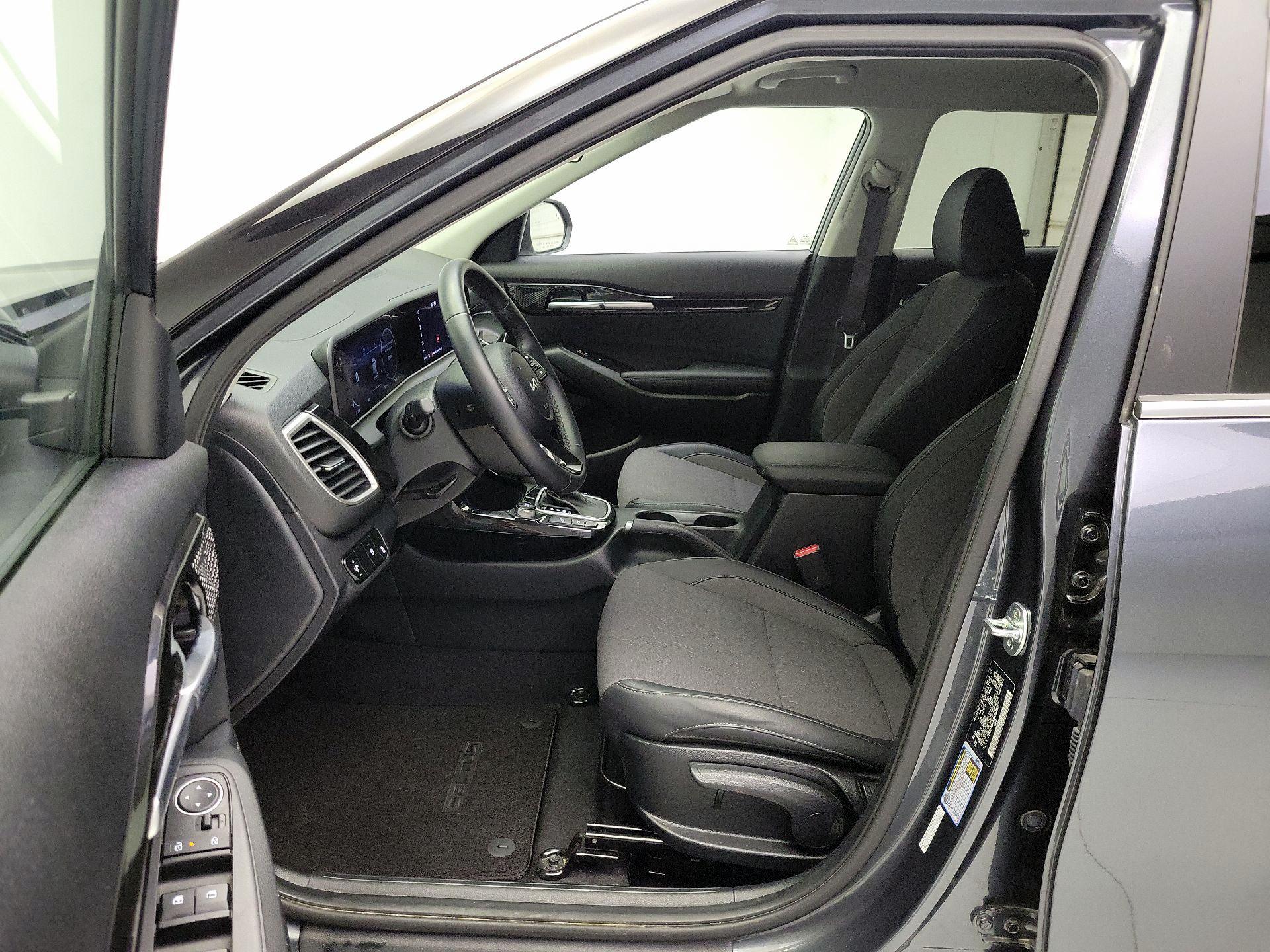 Thumbnail: 2024 Kia Seltos - 11