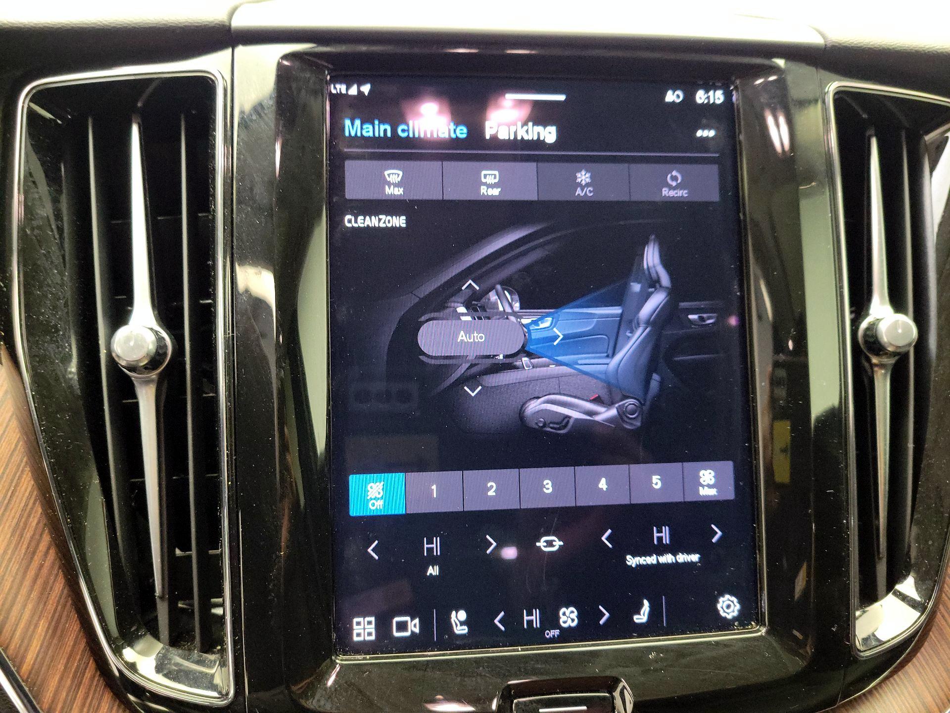 Thumbnail: 2024 Volvo XC60 - 15