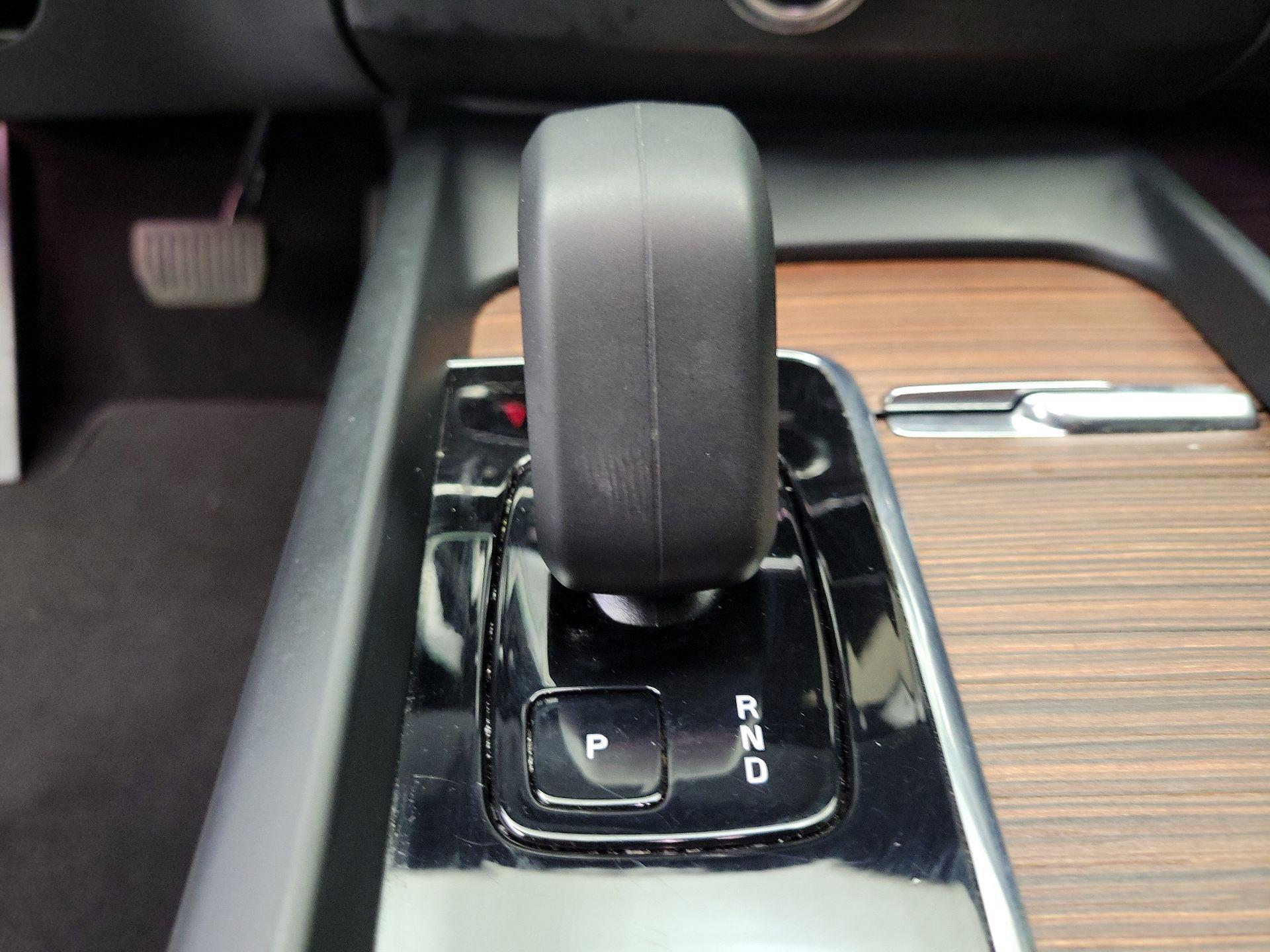 Thumbnail: 2024 Volvo XC60 - 16