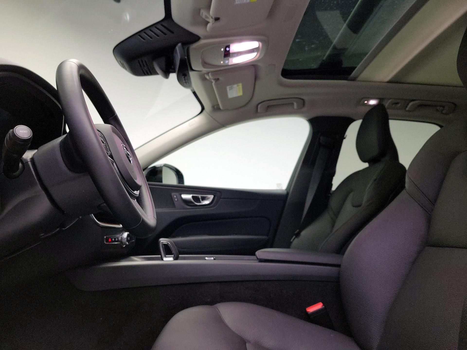 Thumbnail: 2024 Volvo XC60 - 17