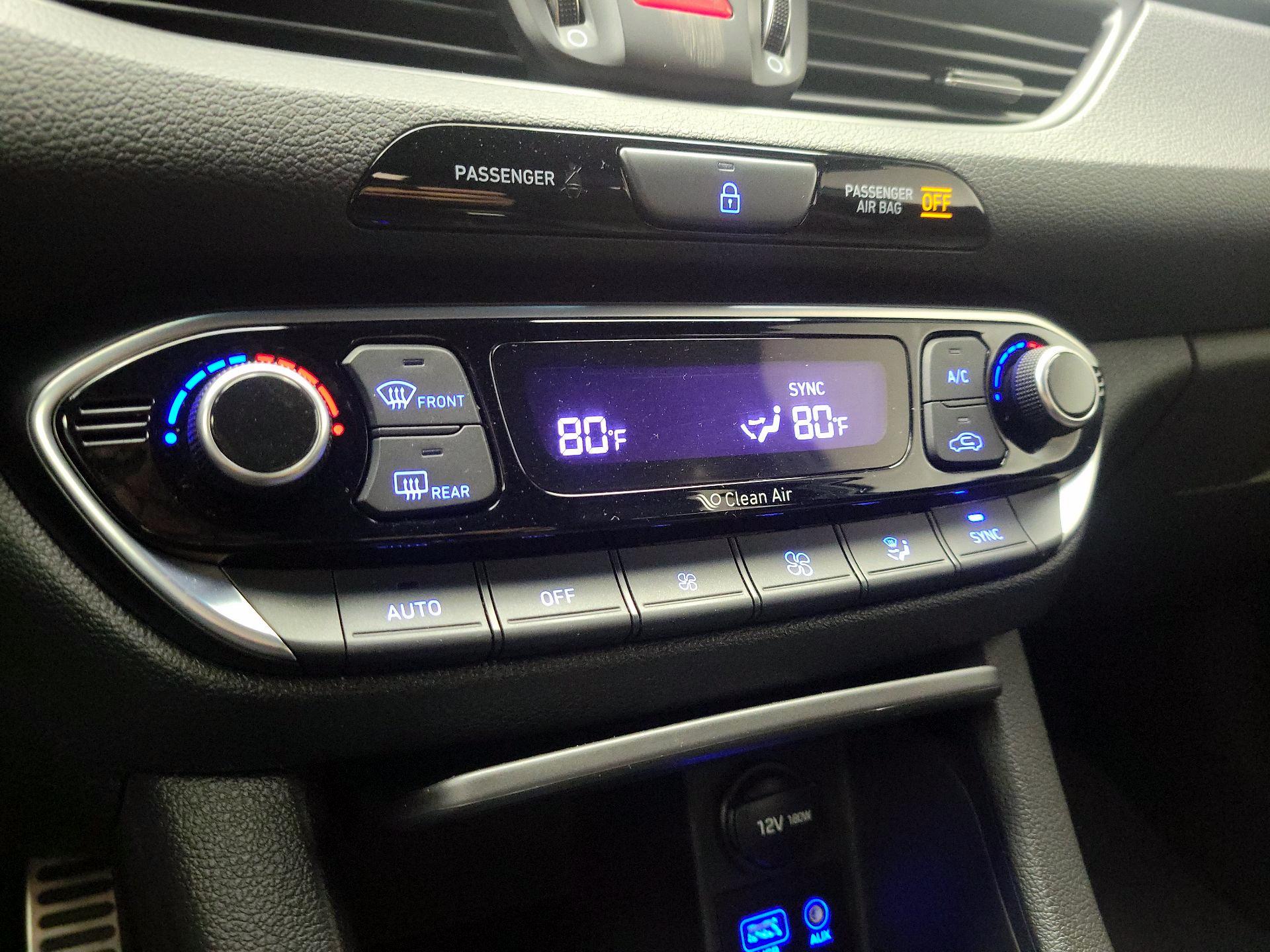 Thumbnail: 2020 Hyundai Elantra - 16