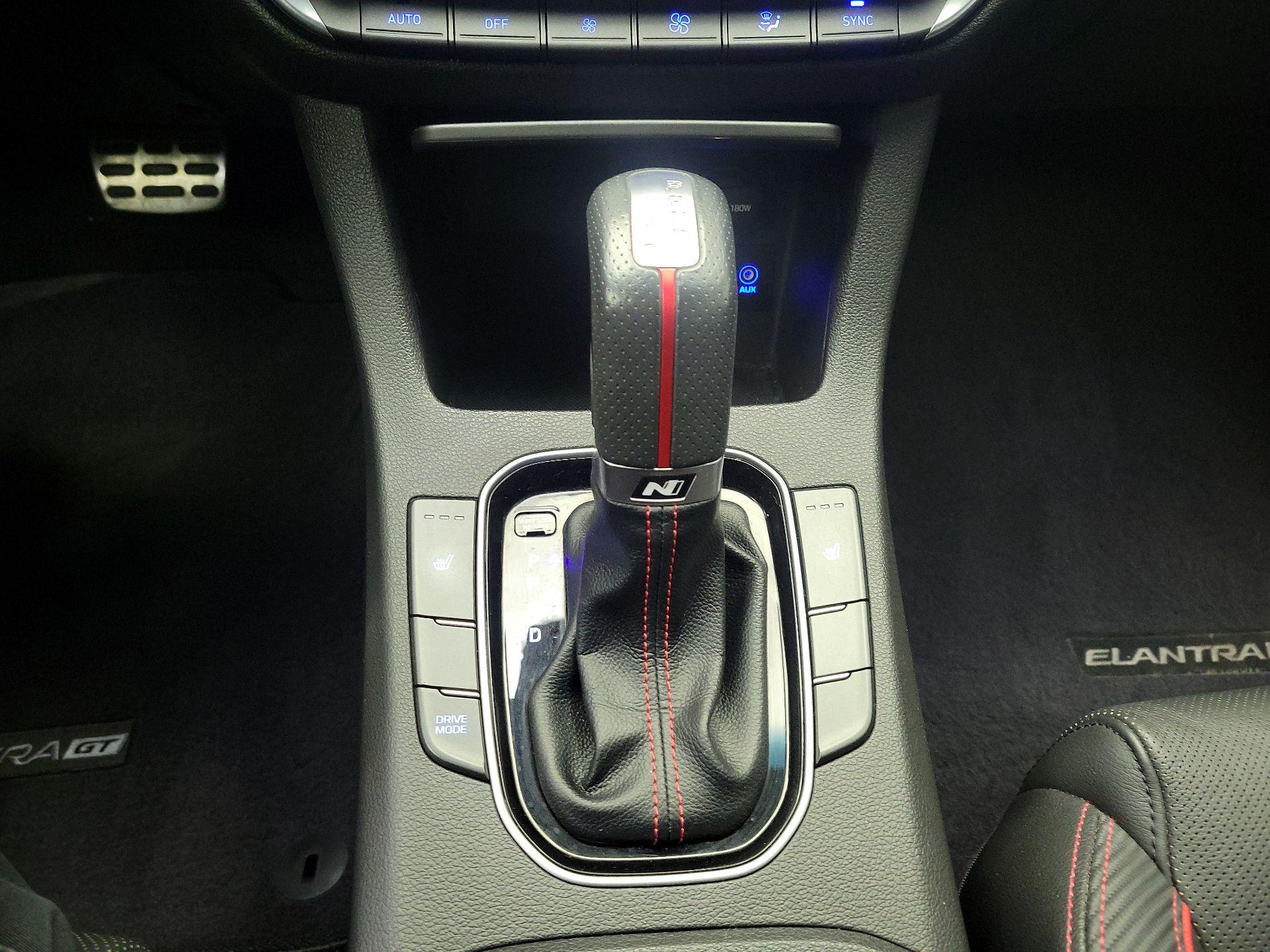 Thumbnail: 2020 Hyundai Elantra - 17