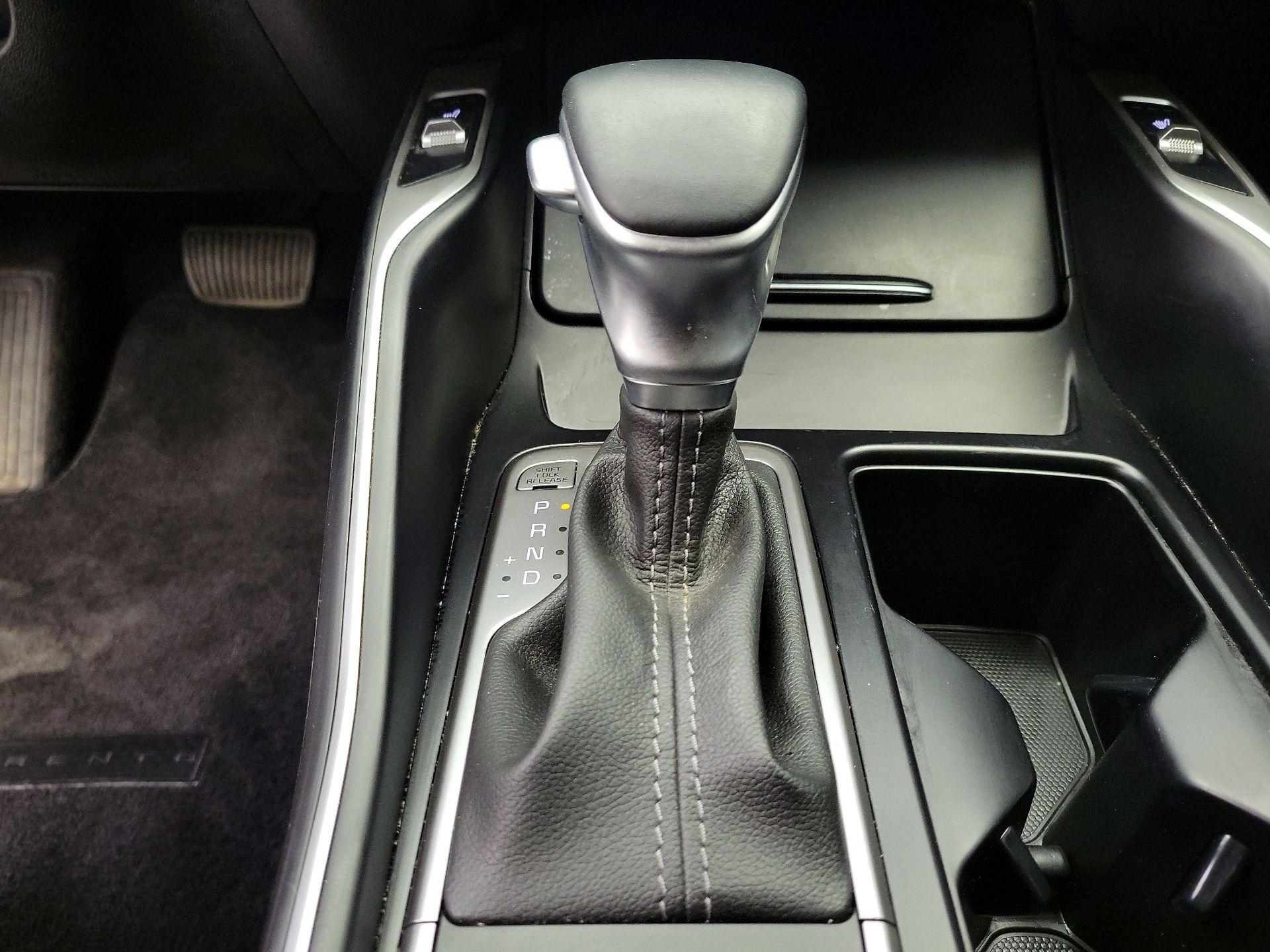 Thumbnail: 2022 Kia Sorento - 16