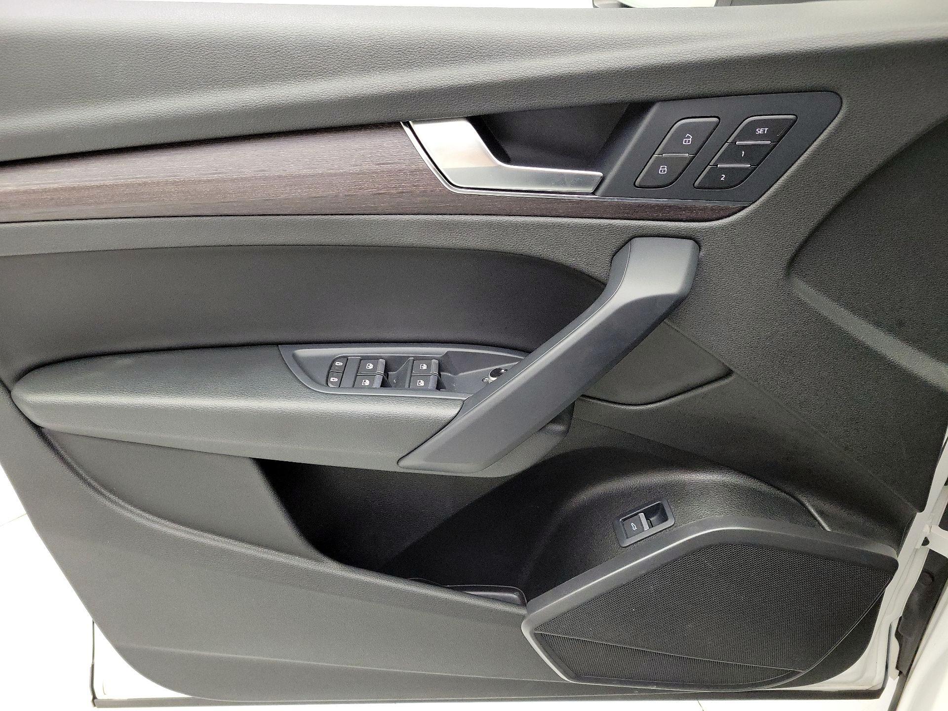 Thumbnail: 2021 Audi Q5 - 12