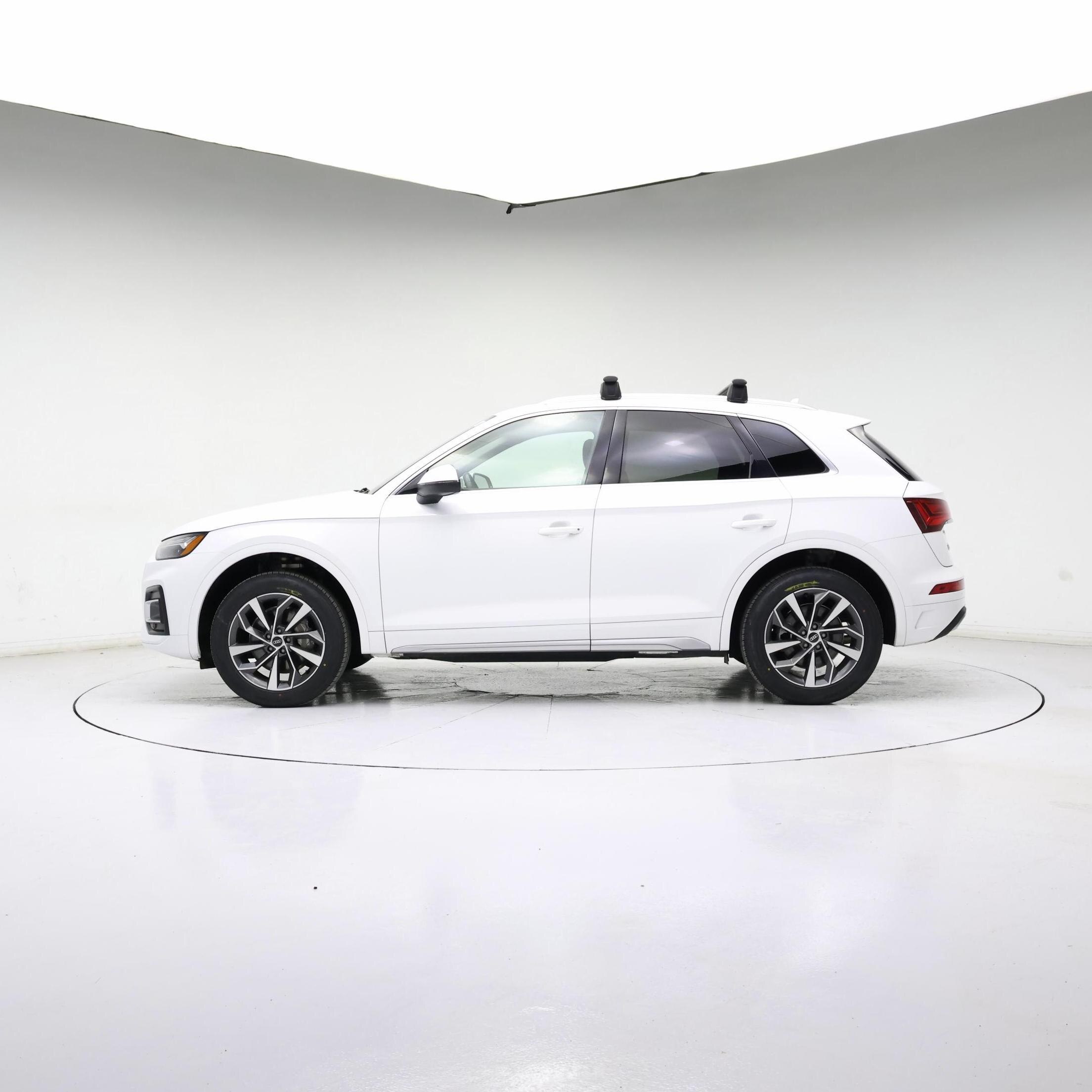 Thumbnail: 2021 Audi Q5 - 3