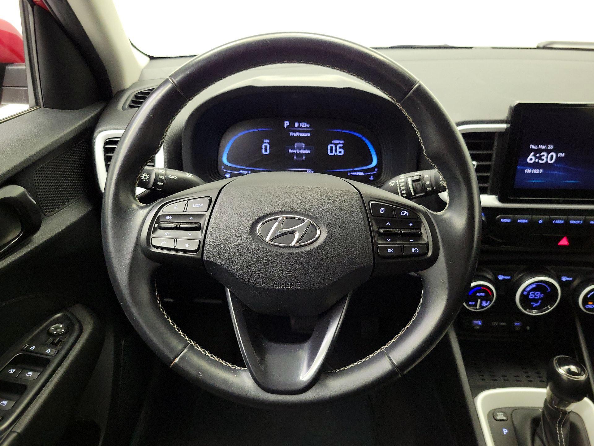 Thumbnail: 2023 Hyundai Venue - 10