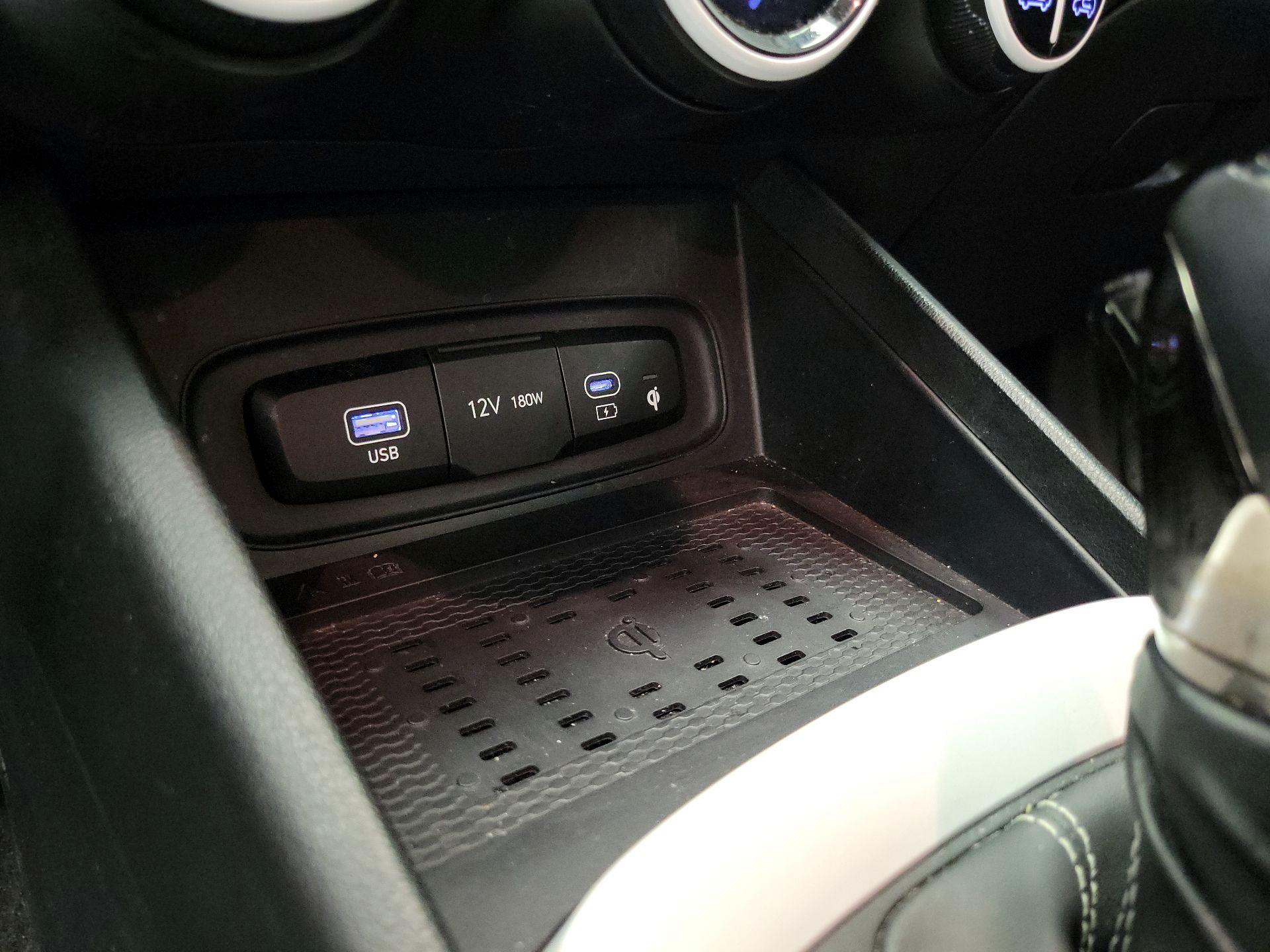 Thumbnail: 2023 Hyundai Venue - 19