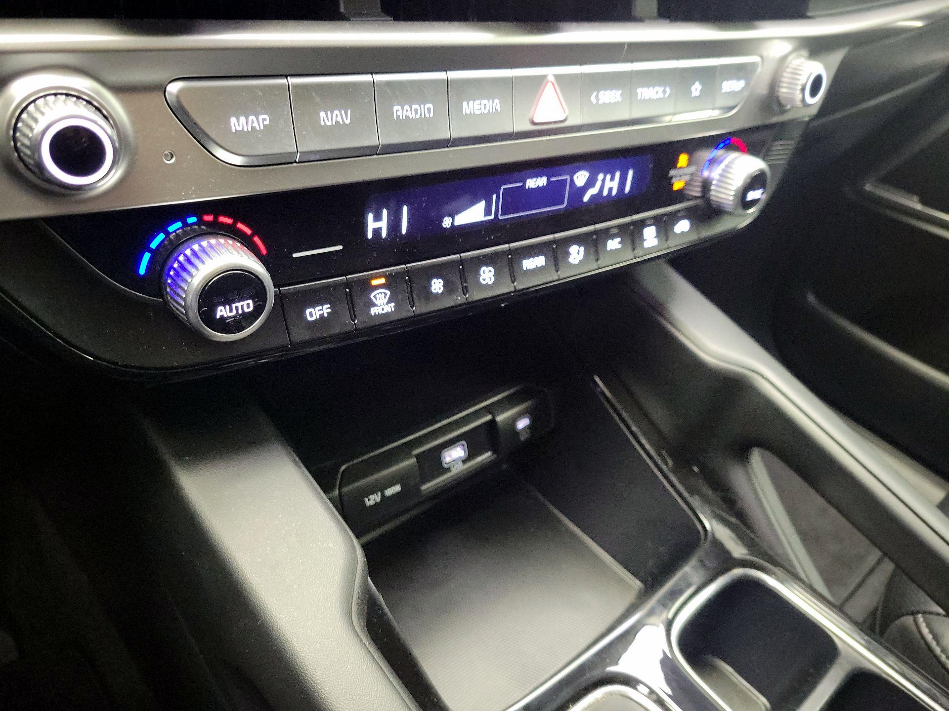 Thumbnail: 2023 Kia Telluride - 17