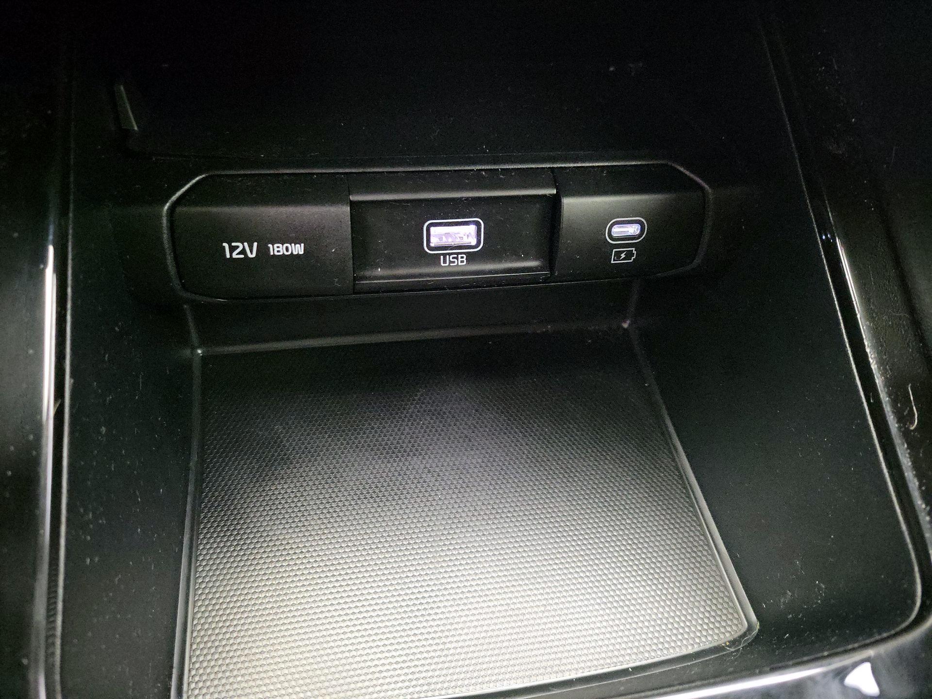 Thumbnail: 2023 Kia Telluride - 19