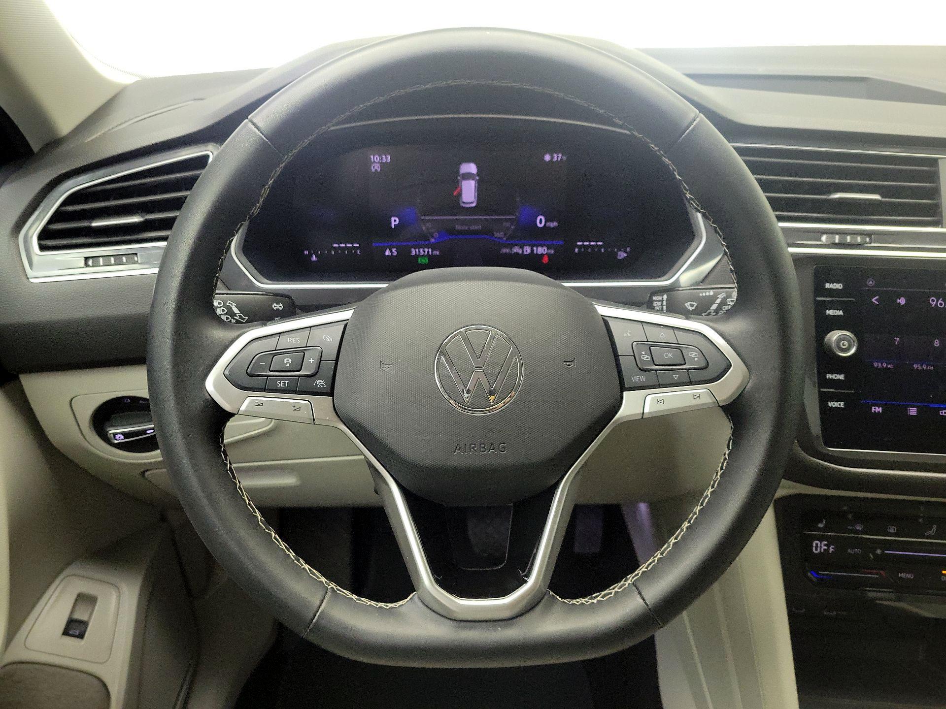 Thumbnail: 2024 Volkswagen Tiguan - 10