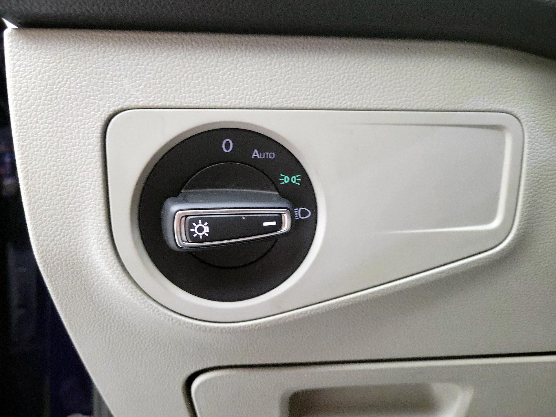 Thumbnail: 2024 Volkswagen Tiguan - 13