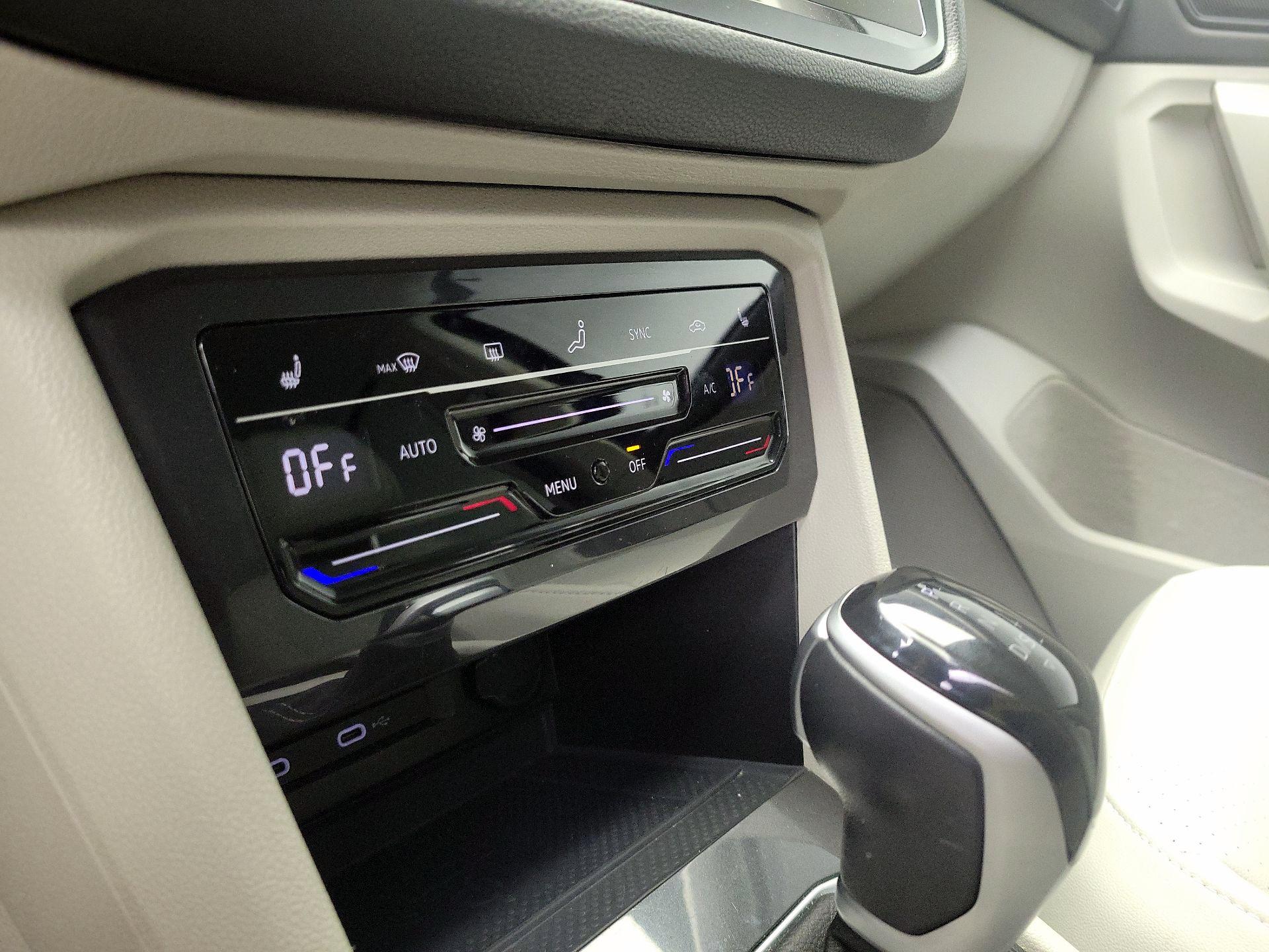 Thumbnail: 2024 Volkswagen Tiguan - 16