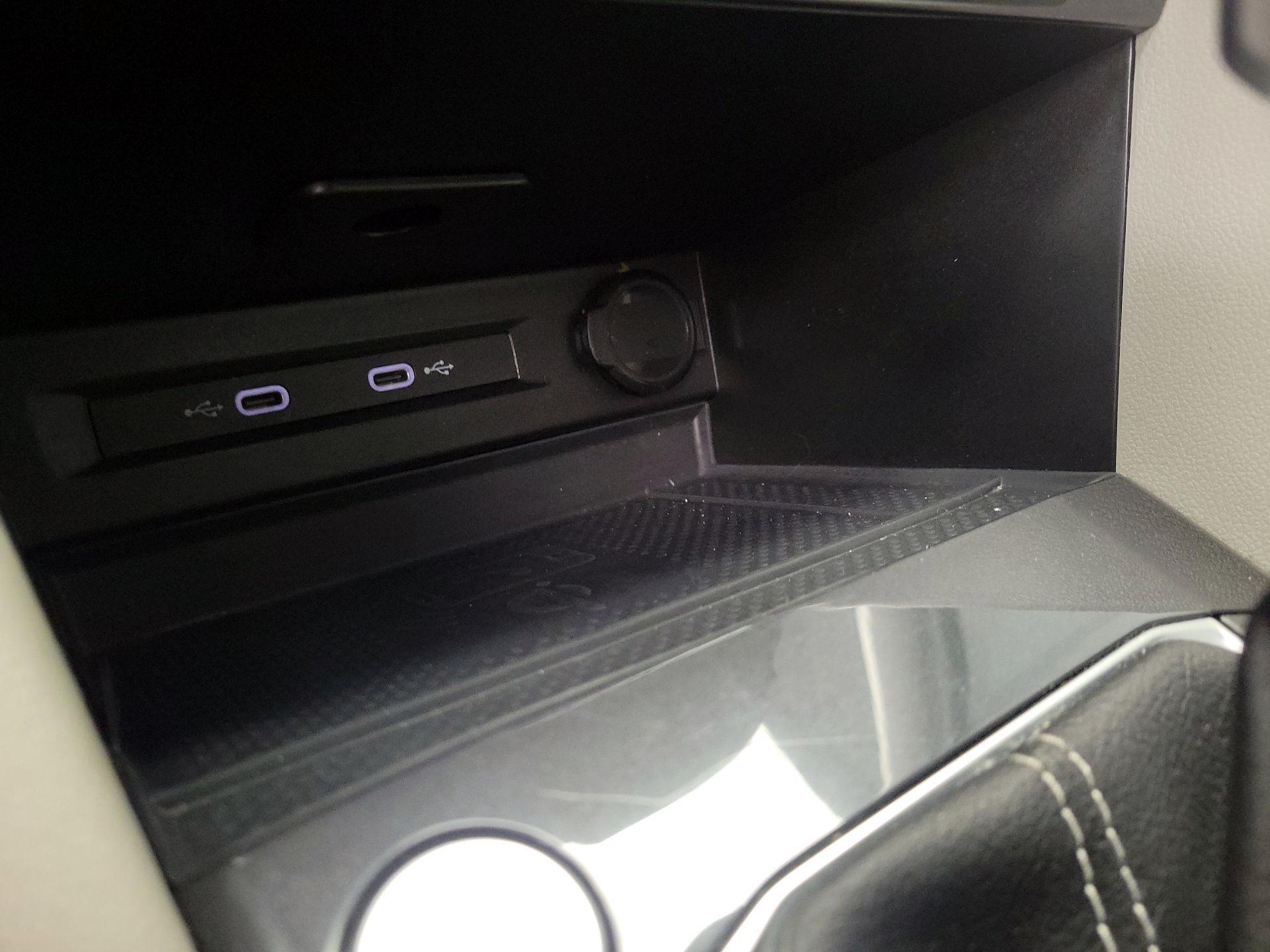 Thumbnail: 2024 Volkswagen Tiguan - 18