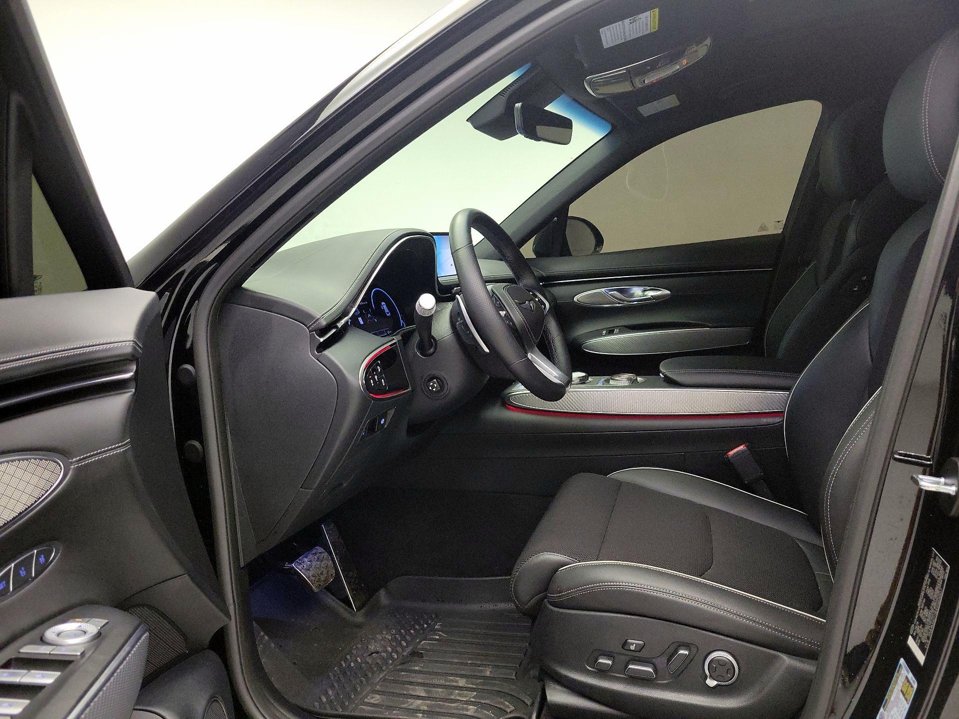 Thumbnail: 2025 Genesis GV70 - 11