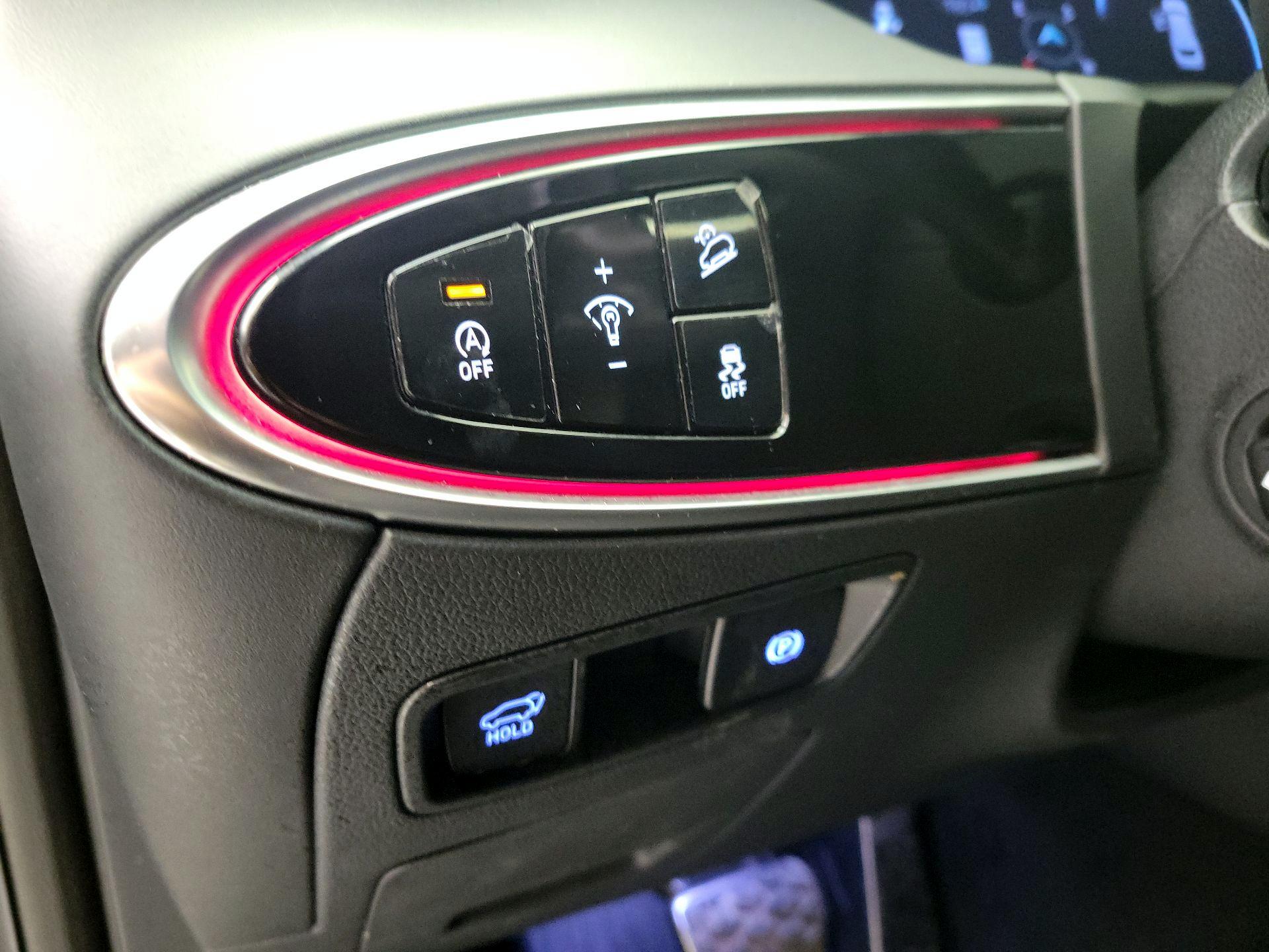 Thumbnail: 2025 Genesis GV70 - 13