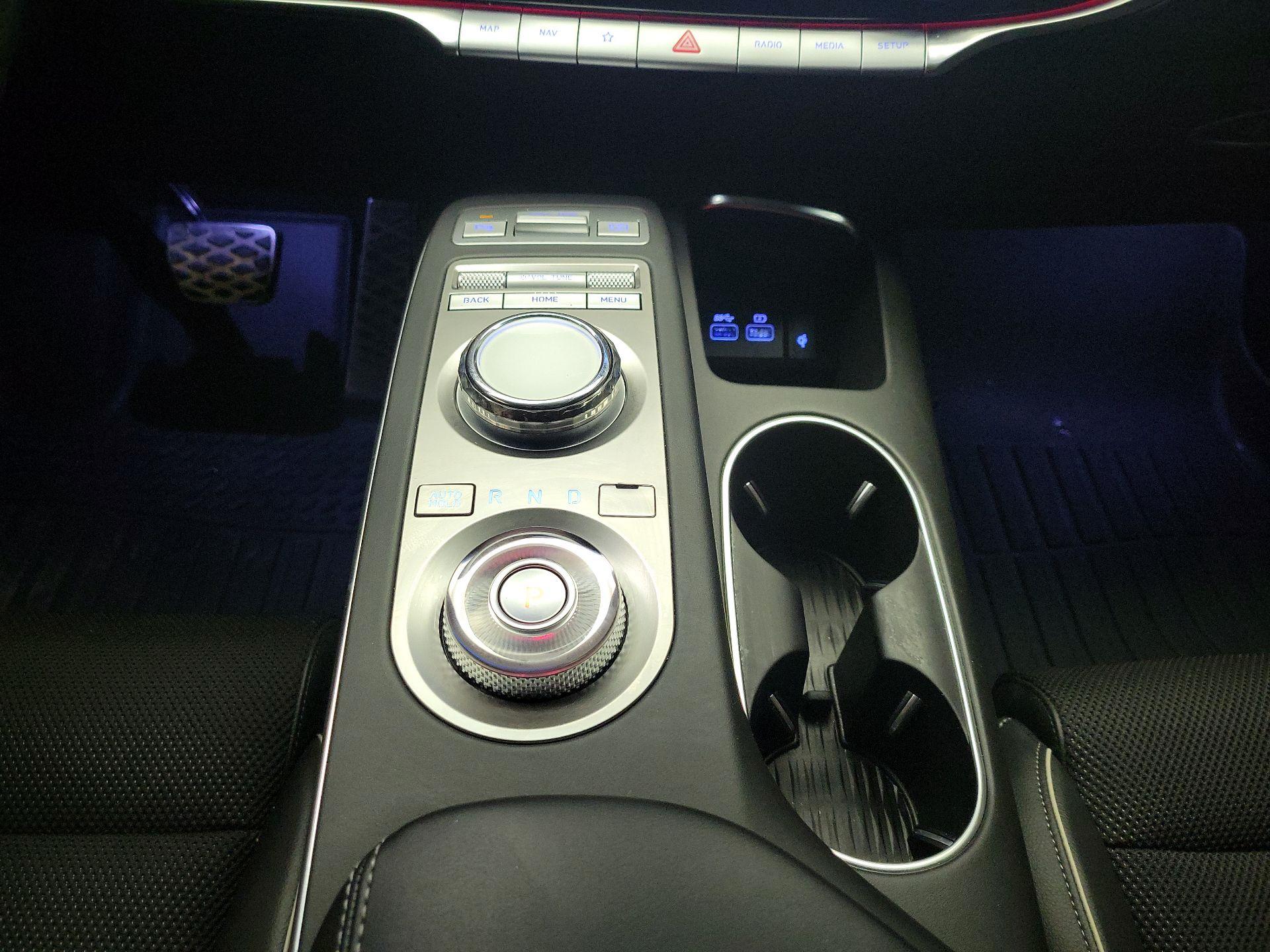 Thumbnail: 2025 Genesis GV70 - 18