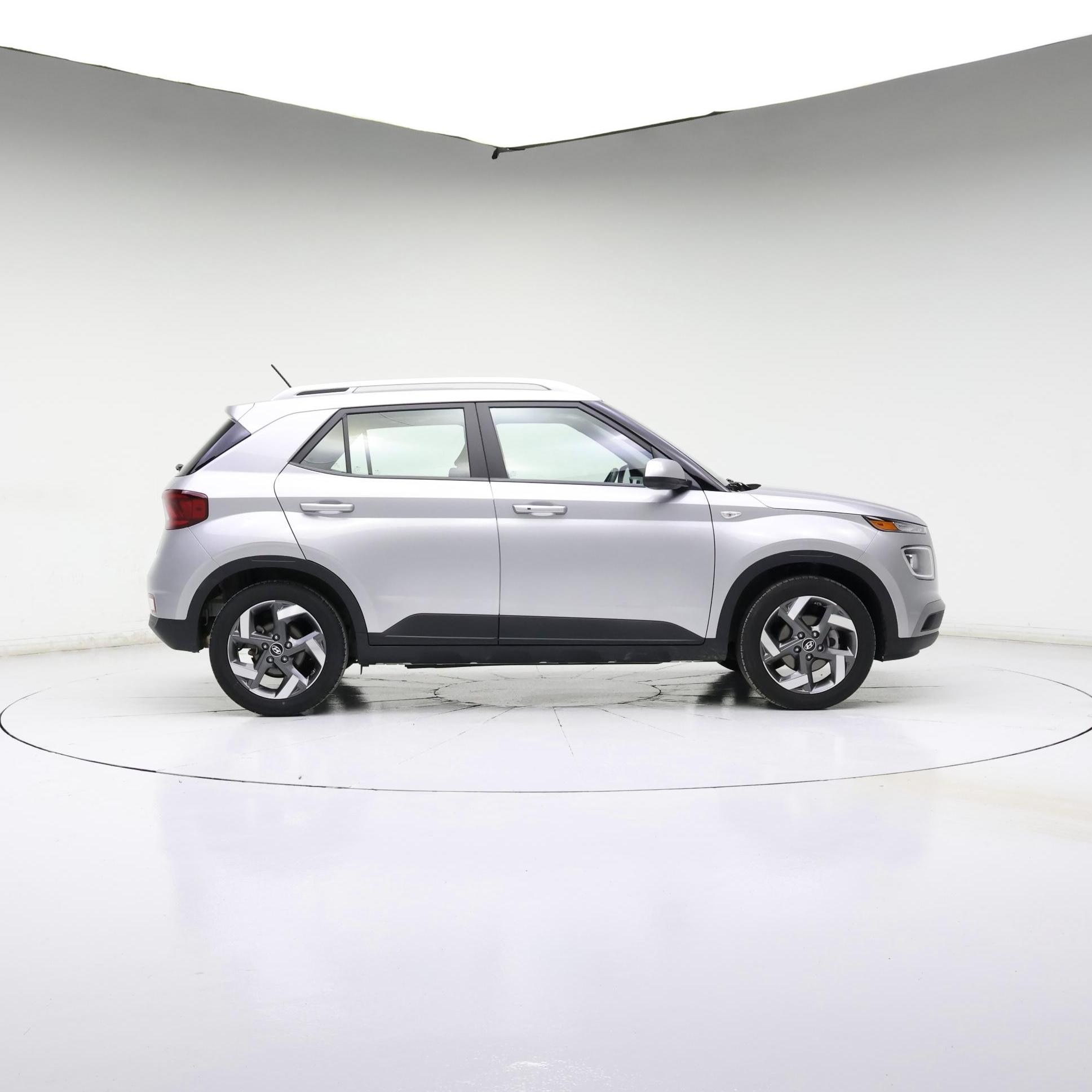 Thumbnail: 2025 Hyundai Venue - 3