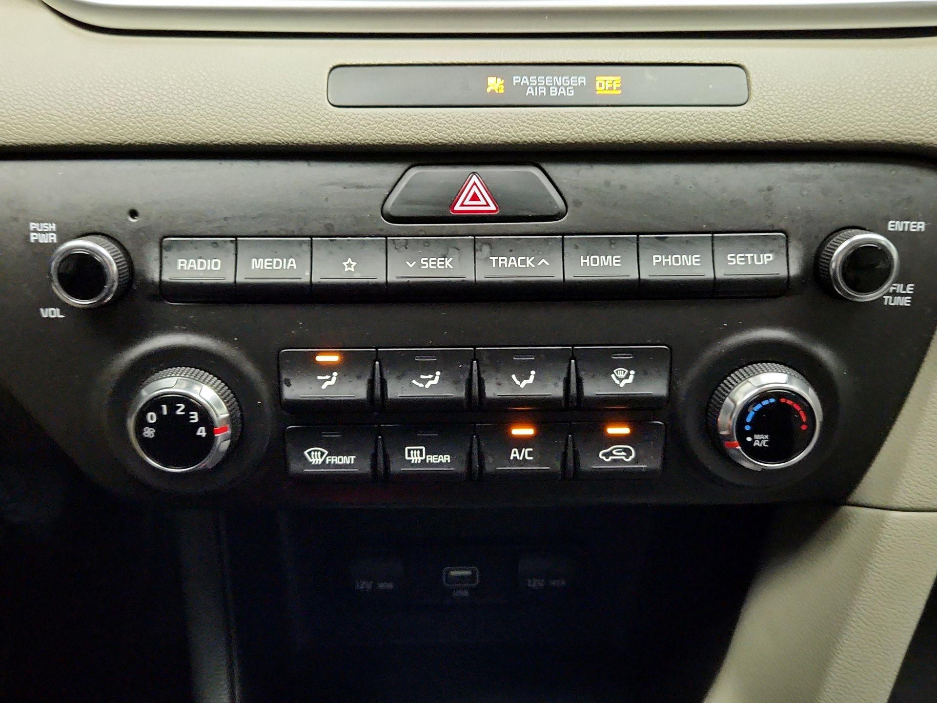 Thumbnail: 2021 Kia Sportage - 16