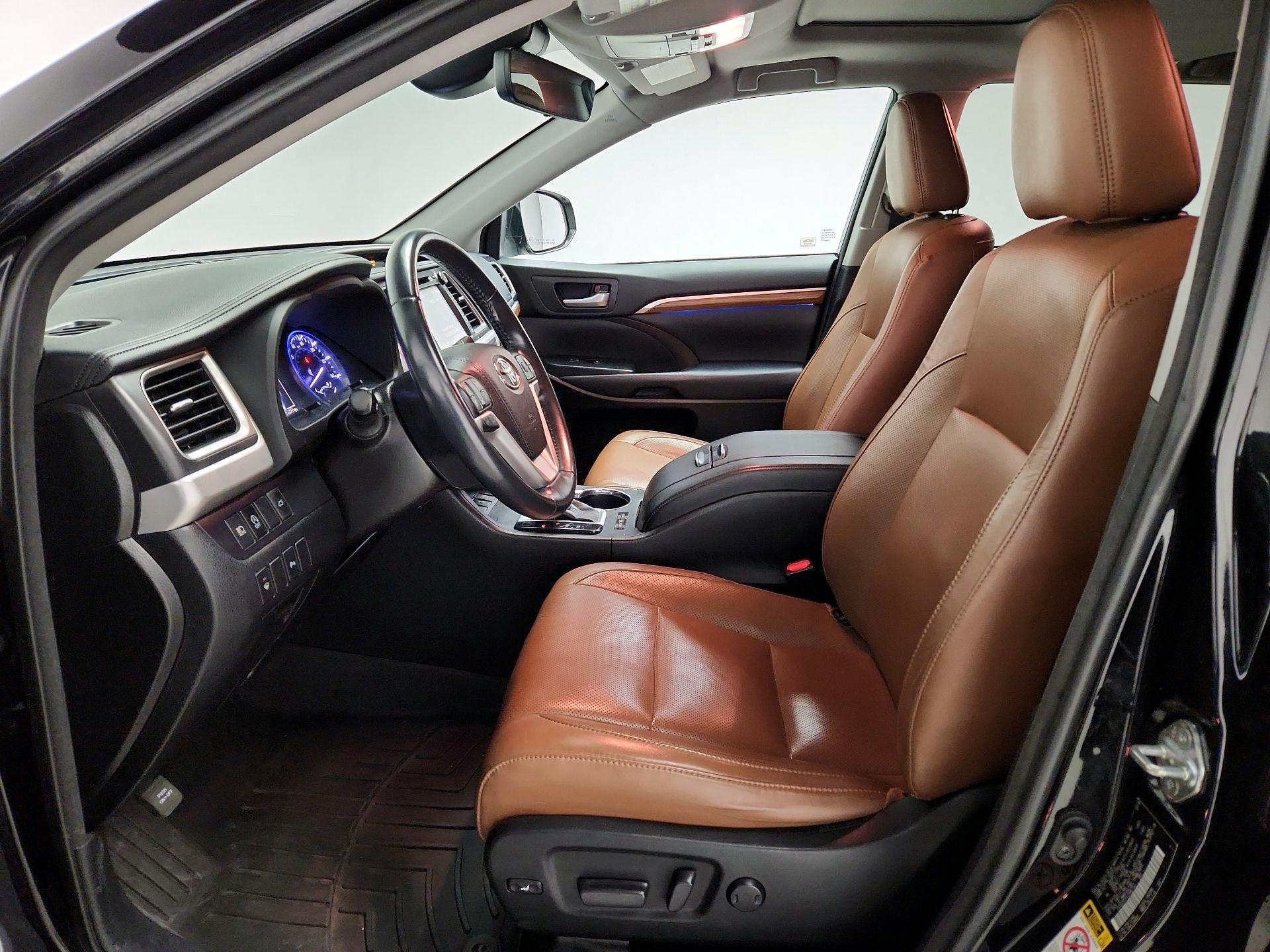 Thumbnail: 2018 Toyota Highlander - 11