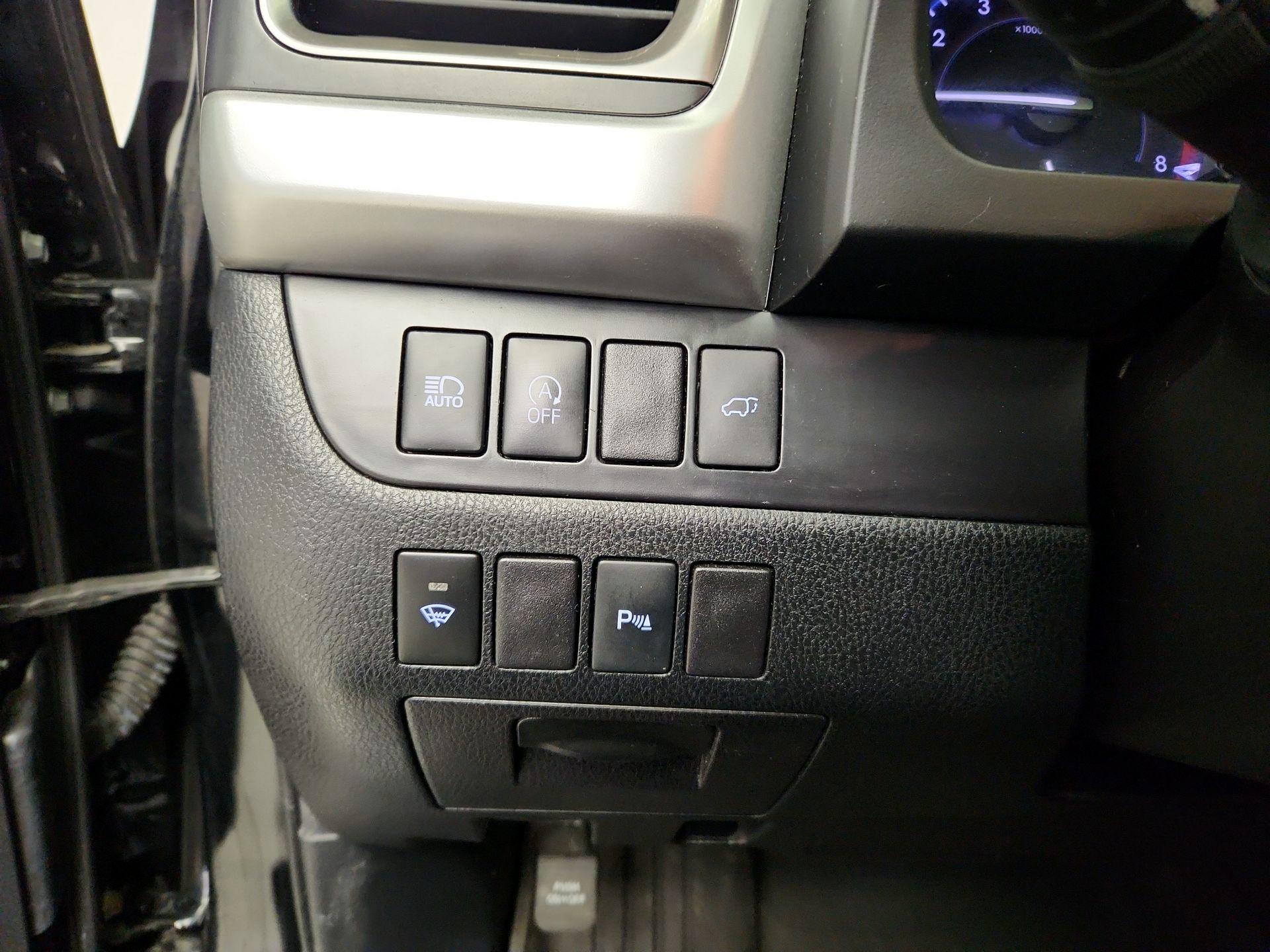 Thumbnail: 2018 Toyota Highlander - 13