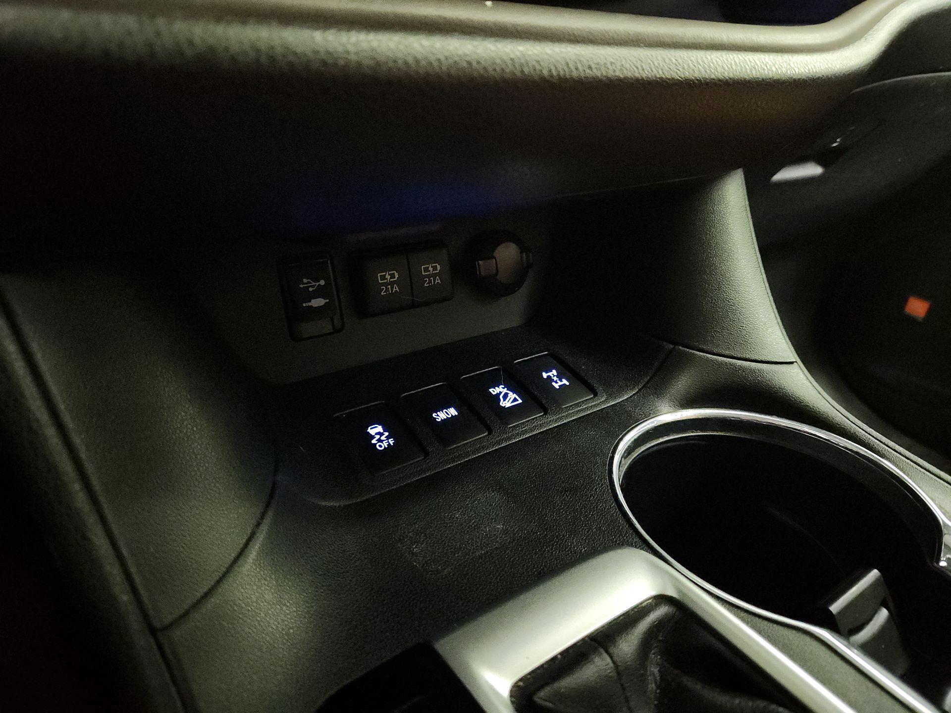 Thumbnail: 2018 Toyota Highlander - 19