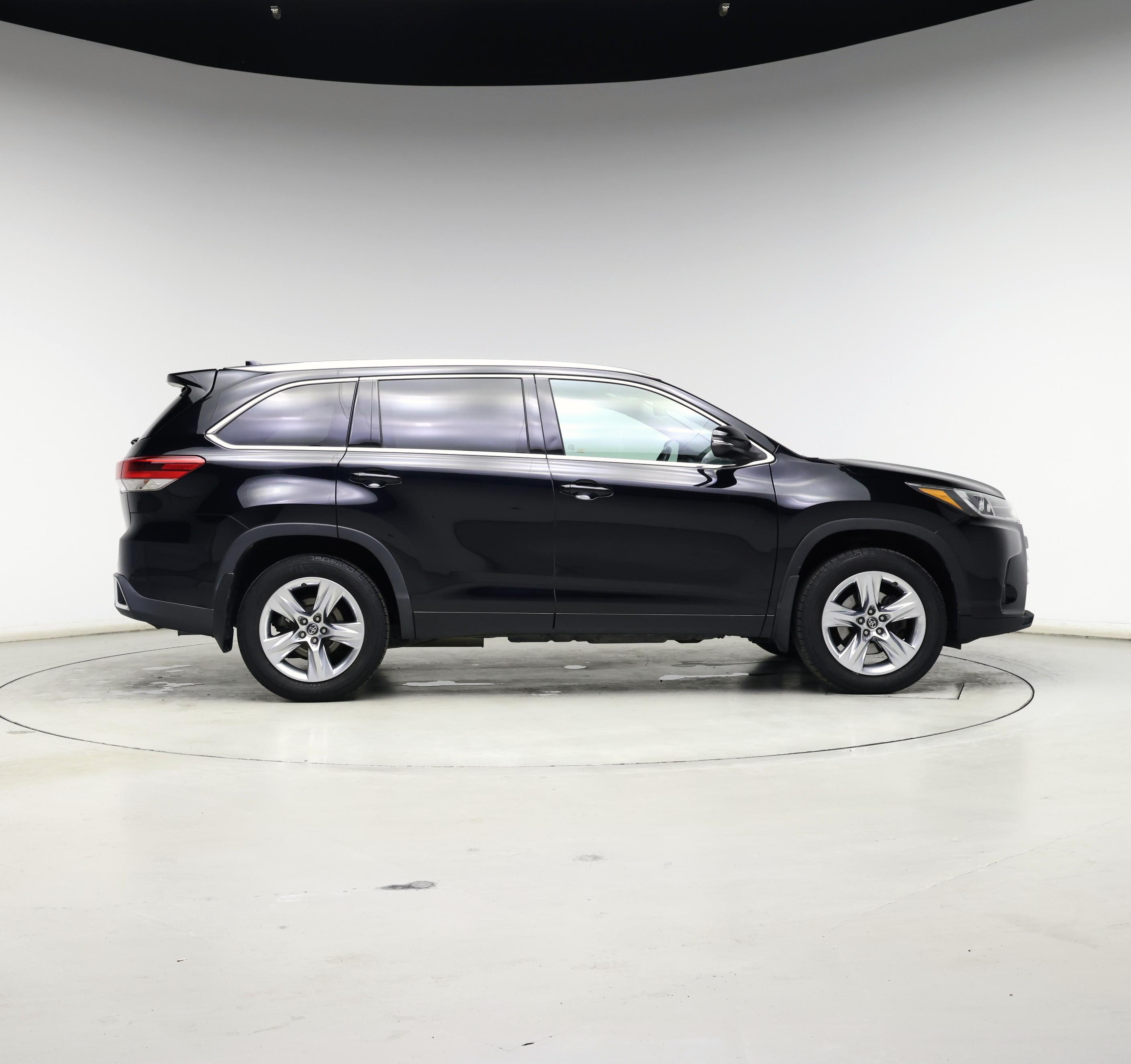 Thumbnail: 2018 Toyota Highlander - 7