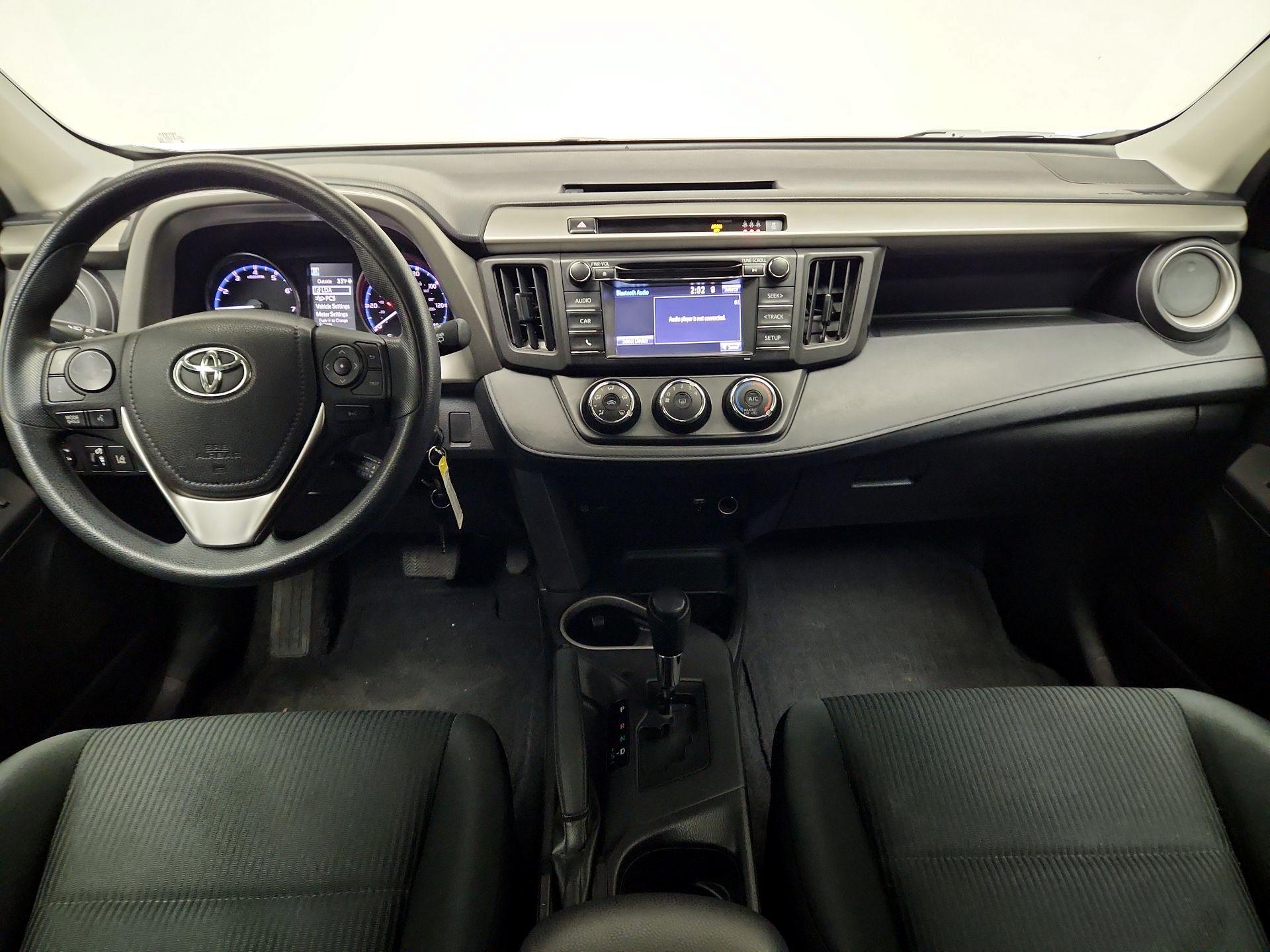 Thumbnail: 2017 Toyota RAV4 - 9