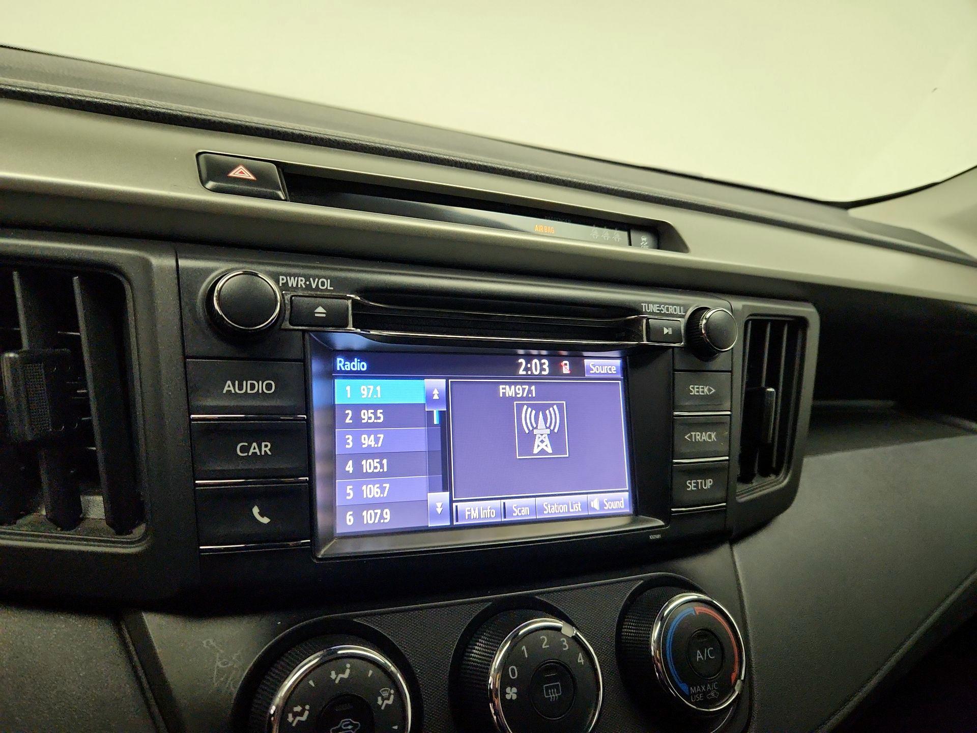 Thumbnail: 2017 Toyota RAV4 - 15