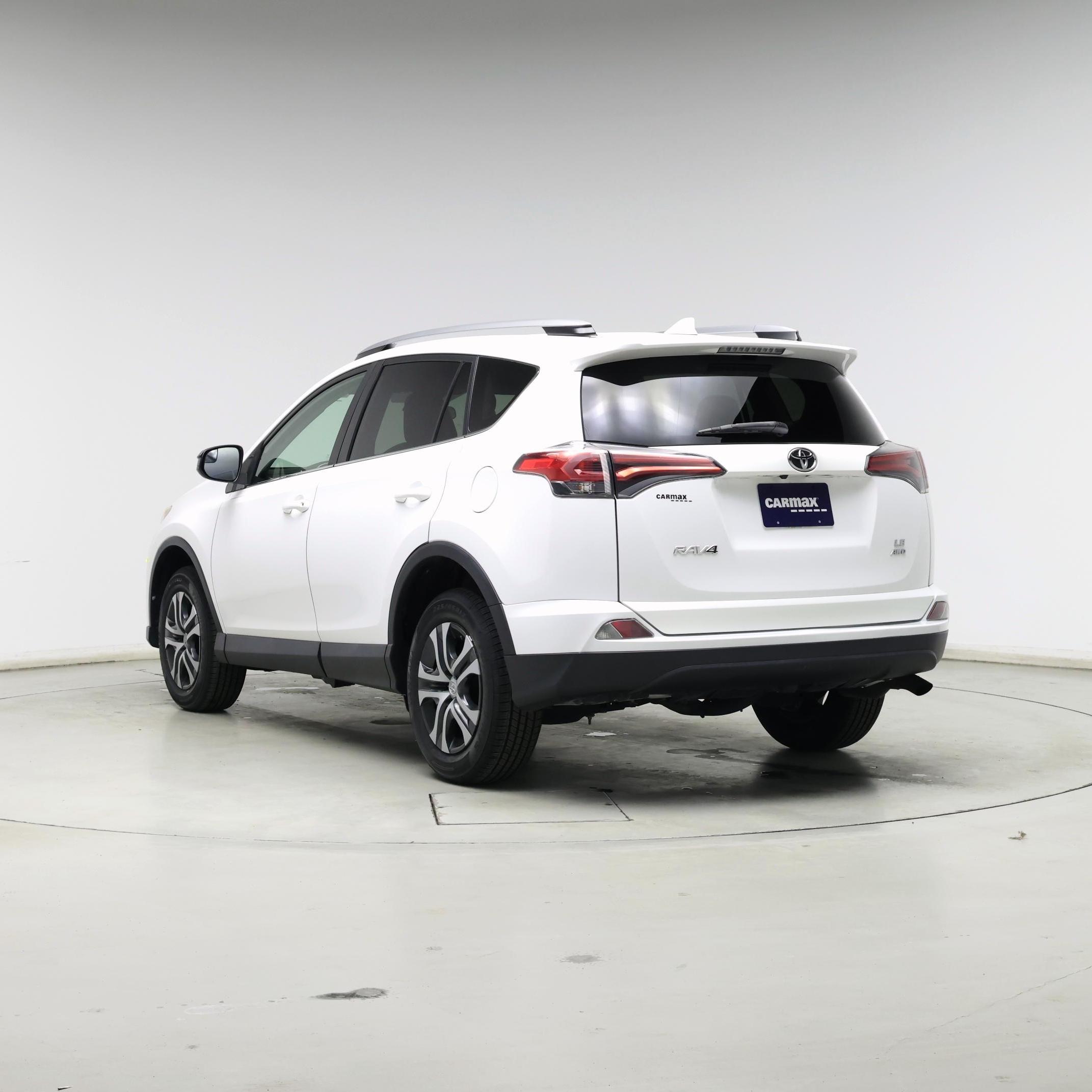 Thumbnail: 2017 Toyota RAV4 - 2