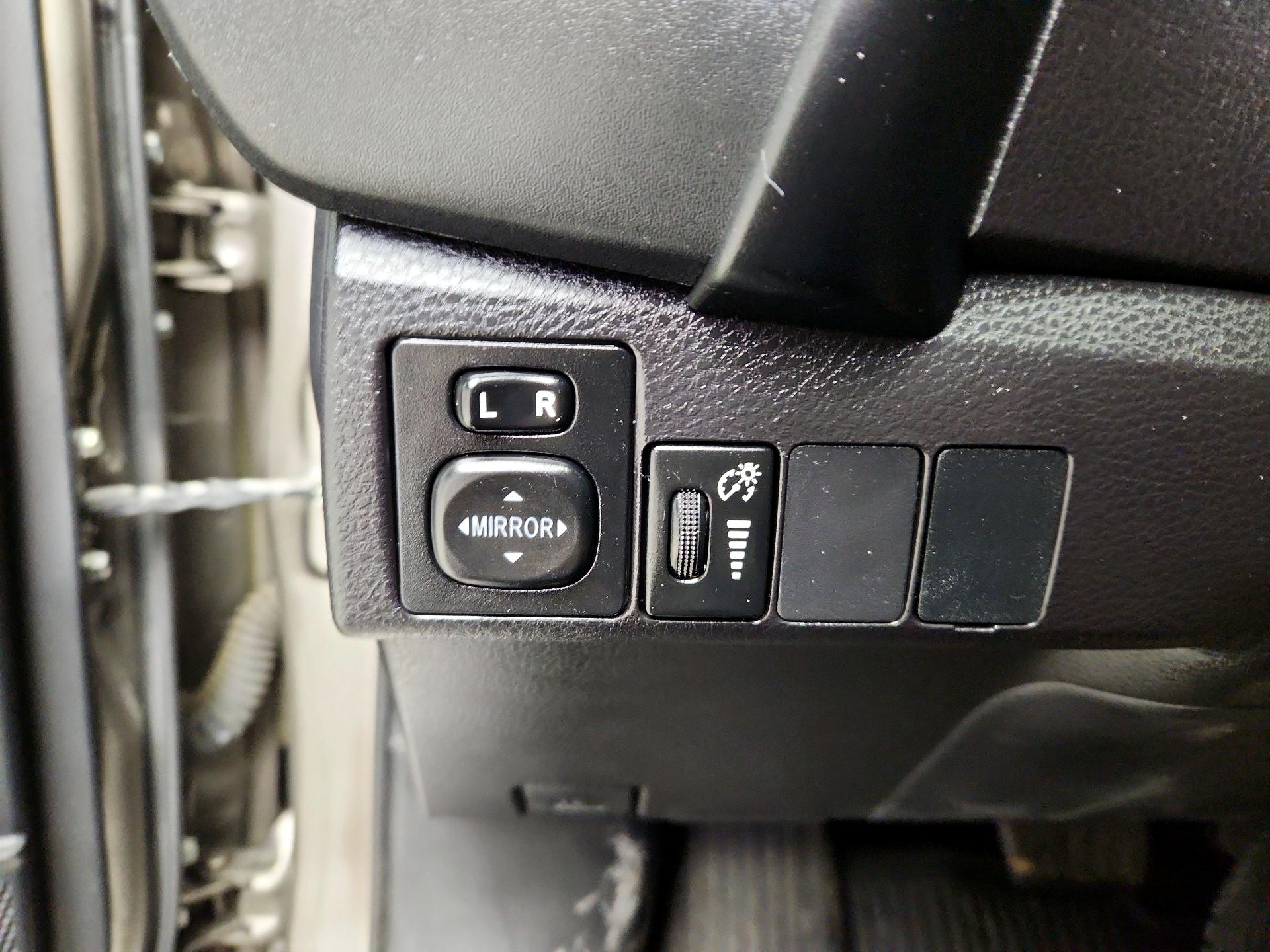 Thumbnail: 2017 Toyota Corolla - 13