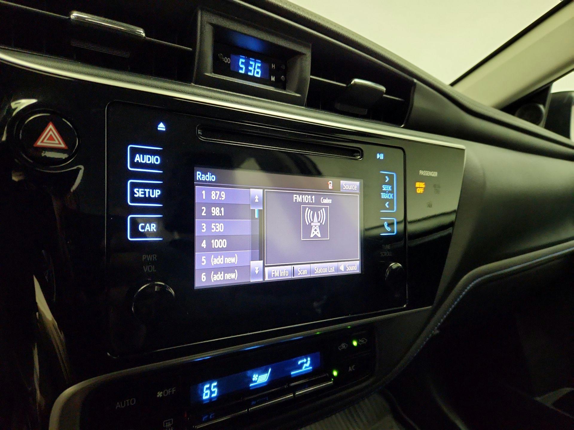 Thumbnail: 2017 Toyota Corolla - 15