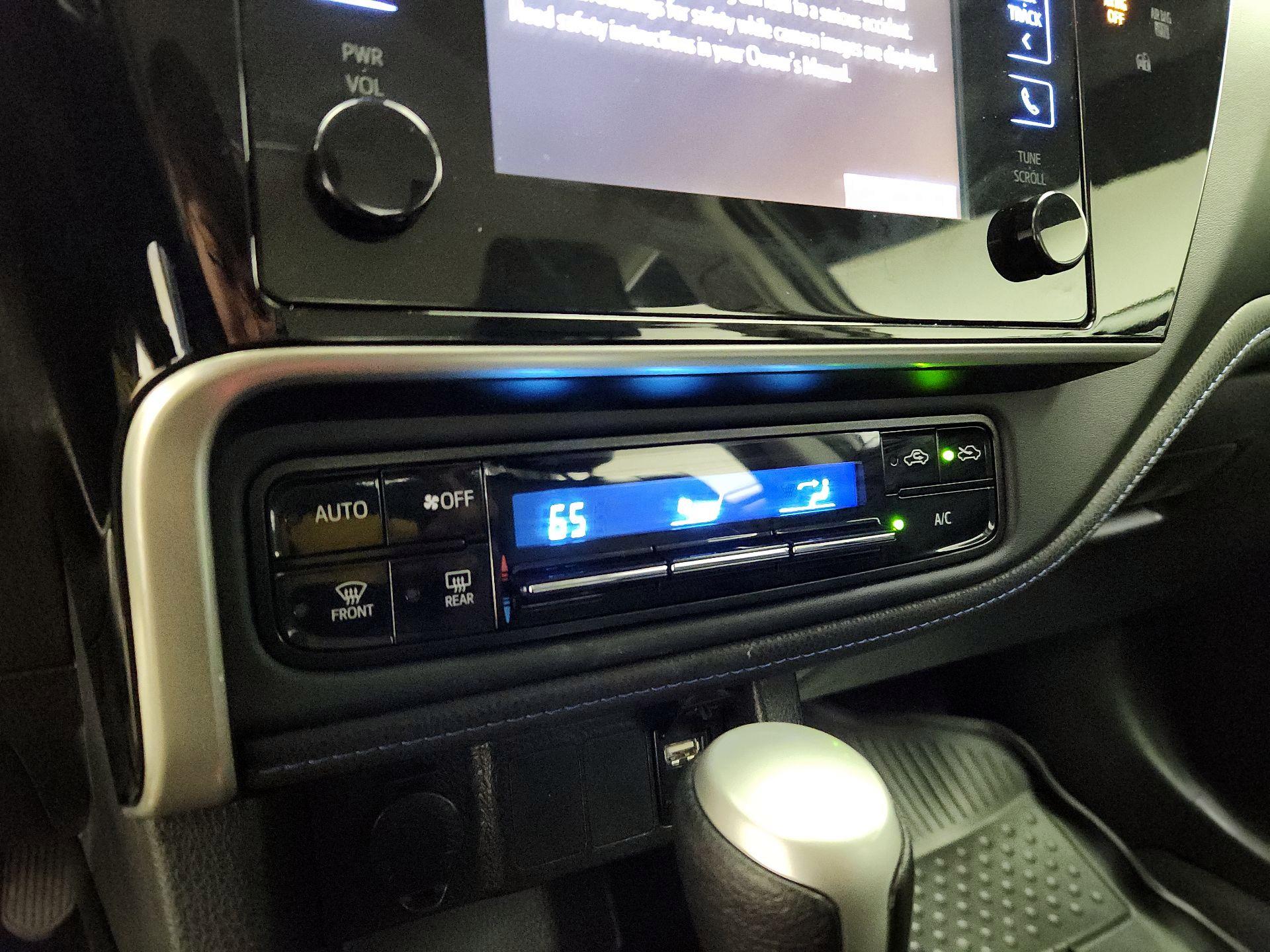 Thumbnail: 2017 Toyota Corolla - 16