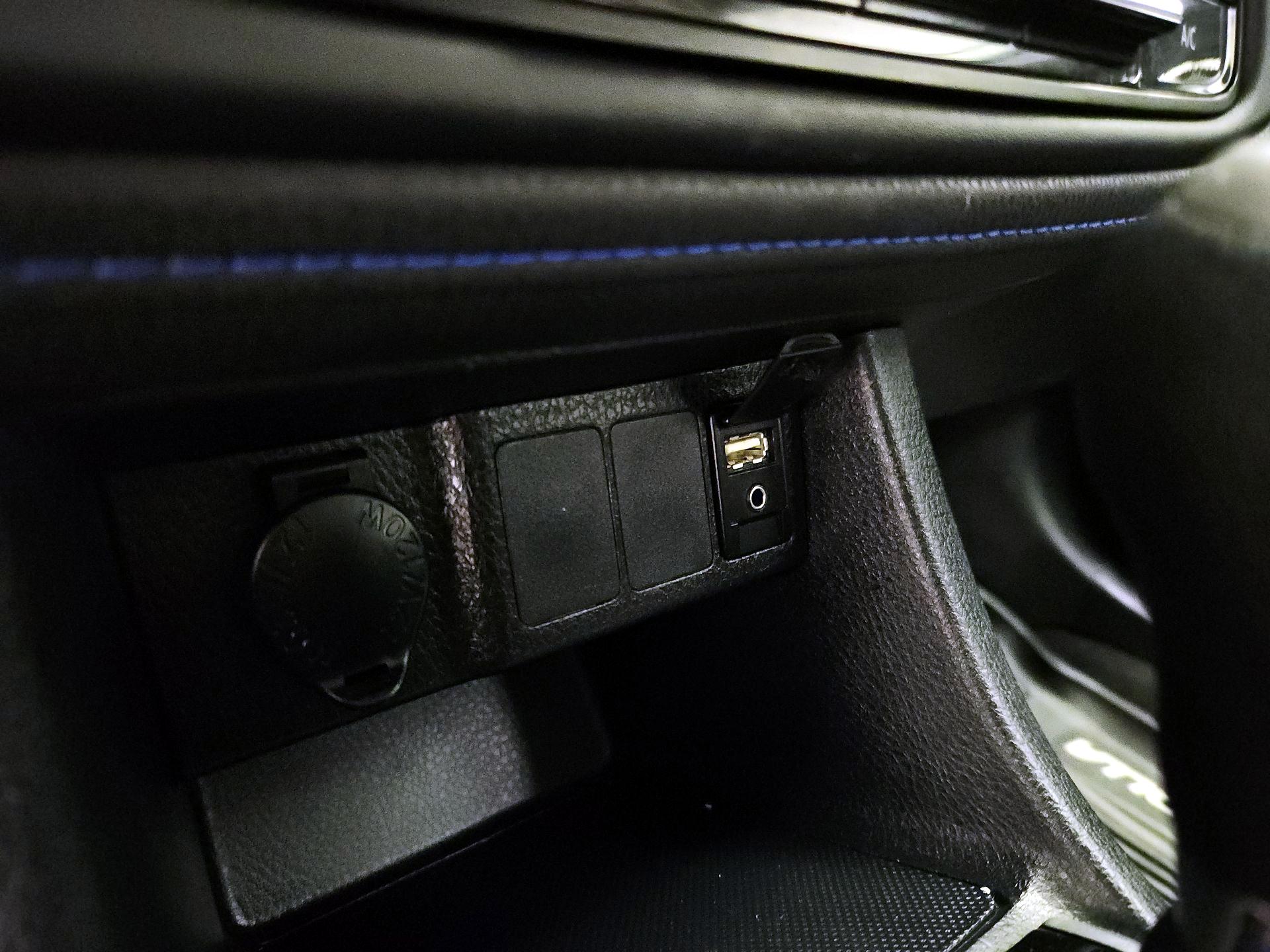 Thumbnail: 2017 Toyota Corolla - 18