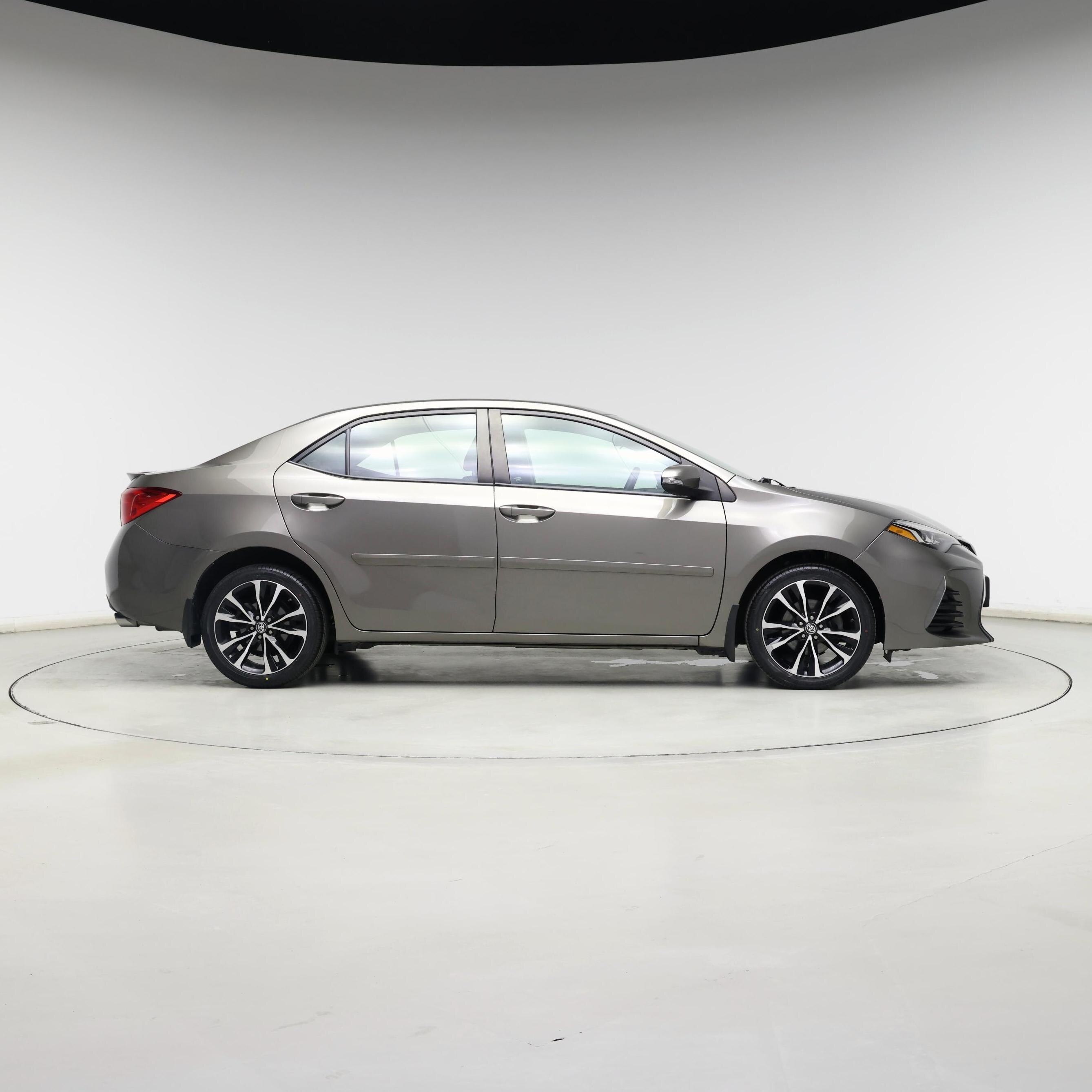 Thumbnail: 2017 Toyota Corolla - 7