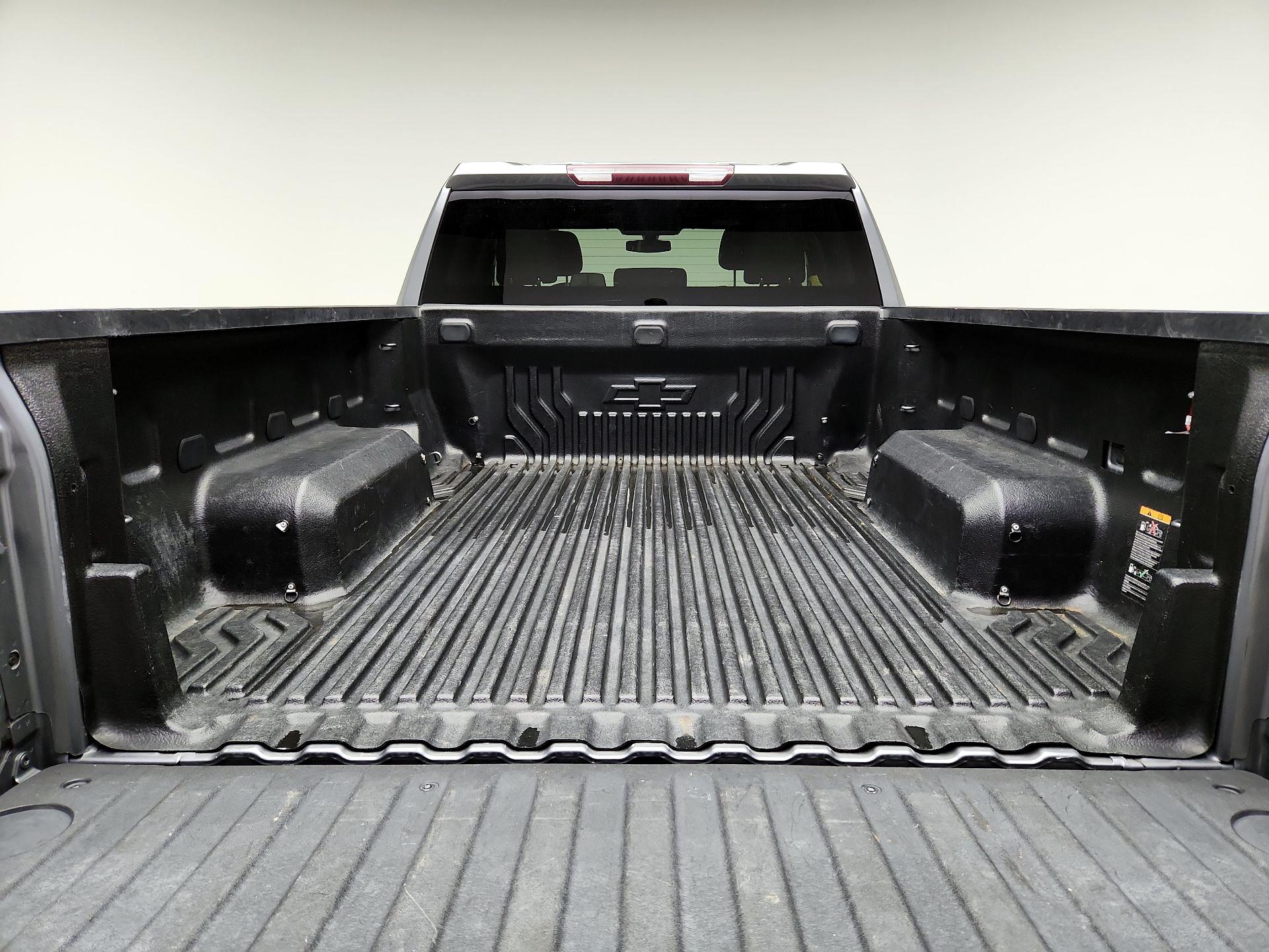 Thumbnail: 2020 Chevrolet Silverado 1500 - 20