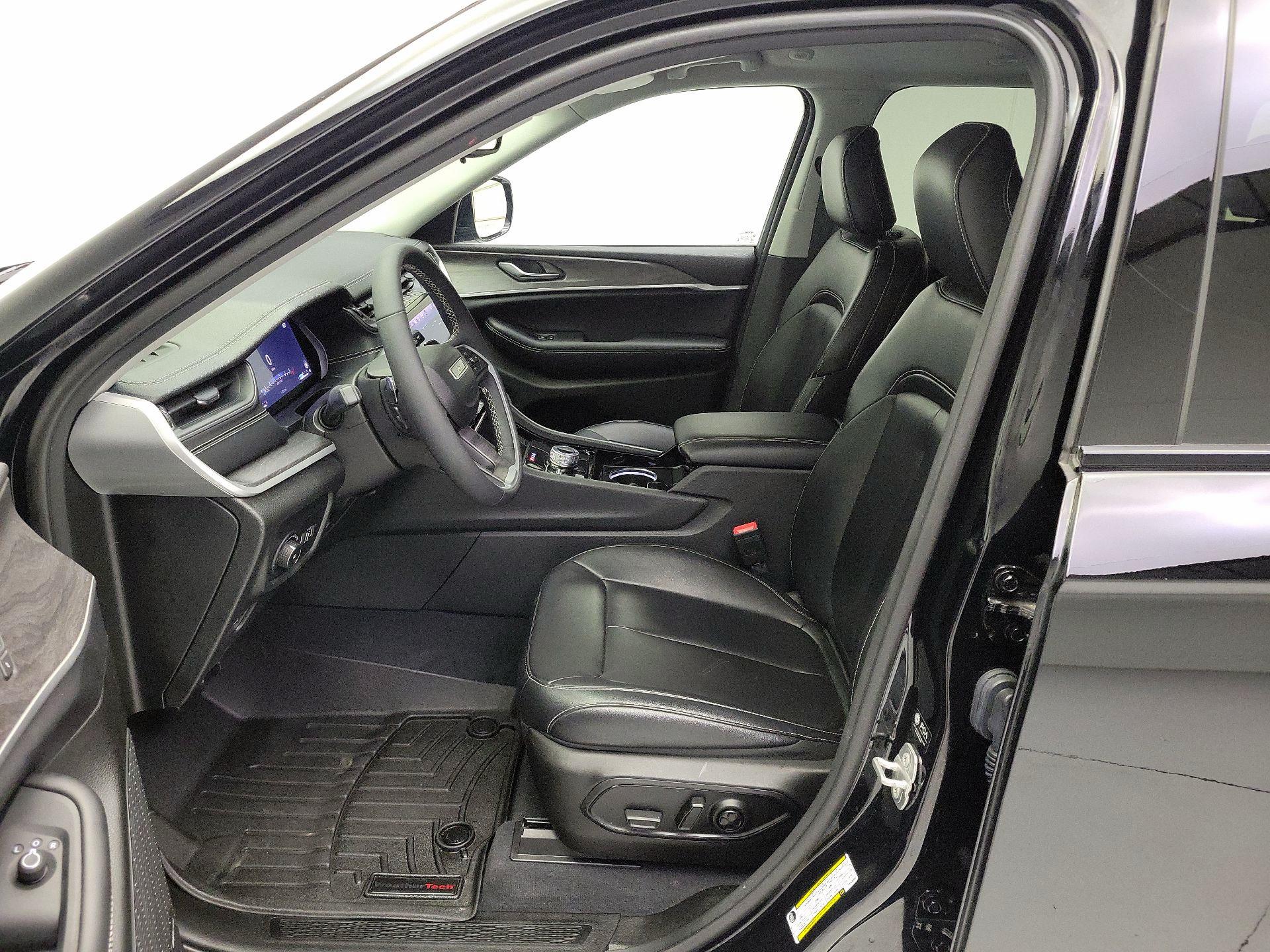 Thumbnail: 2023 Jeep Grand Cherokee - 11